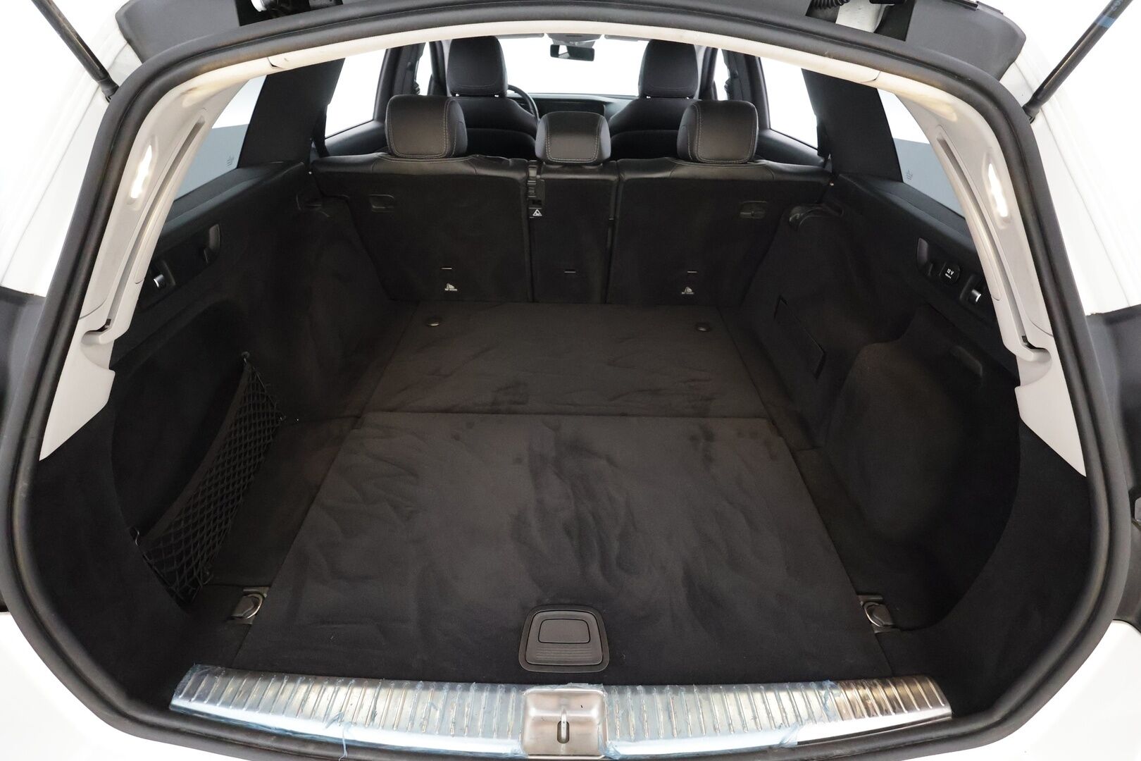 Mercedes-Benz E 2019 220 d 4Matic T A Business * 360° Kamera / Webasto / Multibeam / Koukku / Navi / Katveavustin / Ambient-Valot * - Kahdet renkaat - HULLUT JOULUT KORKOTARJOUS 2,49% 