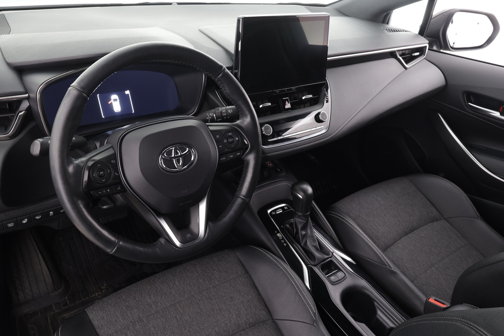 Toyota Corolla 2023 Touring Sports 1,8 Hybrid Launch Edition * ACC / P.kamera / LED / Facelift / Puolinahat / KeylessGo / Sähkökontti * - Suomi-auto / Kahdet renkaat aluvanteilla - HULLU BLACKWEEK KORKOTARJOUS 2,49%