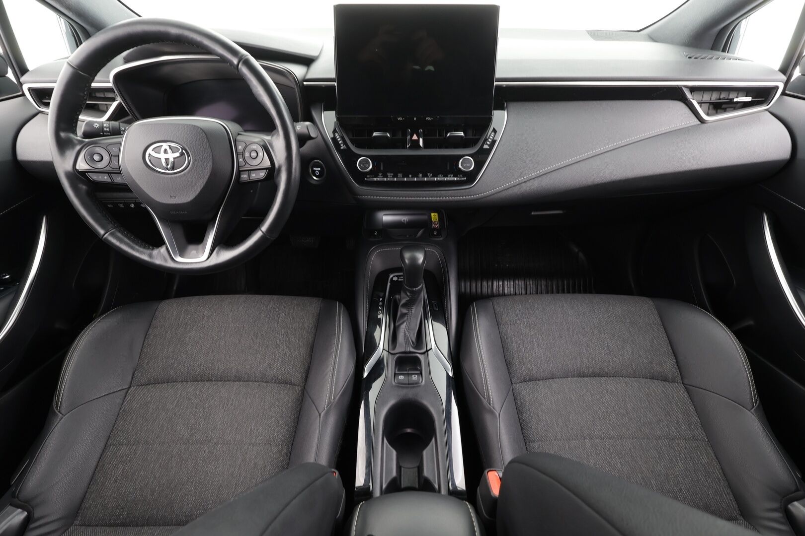 Toyota Corolla 2023 Touring Sports 1,8 Hybrid Launch Edition * ACC / P.kamera / LED / Facelift / Puolinahat / KeylessGo / Sähkökontti * - Suomi-auto / Kahdet renkaat aluvanteilla