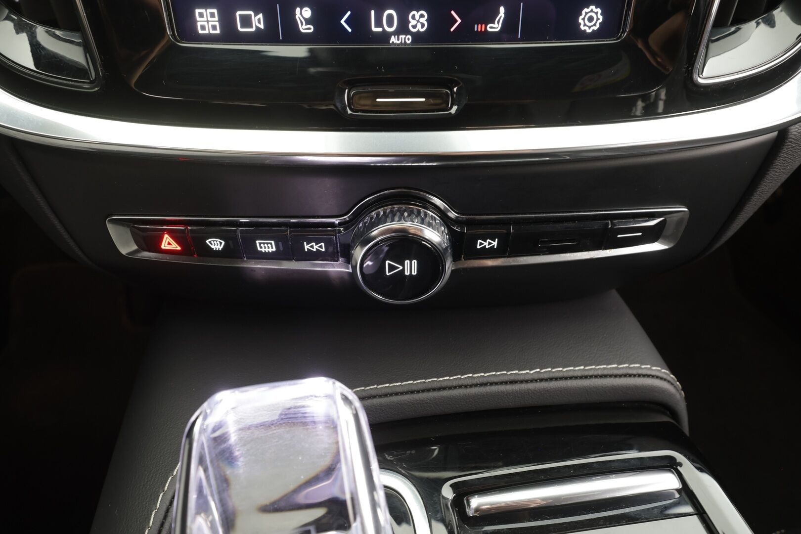 Volvo V60 2024 T6 AWD Long Range Plus Dark aut - | ACC | Lisälämmitin | Koukku | Muistipenkit | Full LED |  High Performance audio | P.Kamera | Keyless | Apple&Android | 1.Om Suomi-auto | Kahdet Renkaat | Merkkihuollettu |