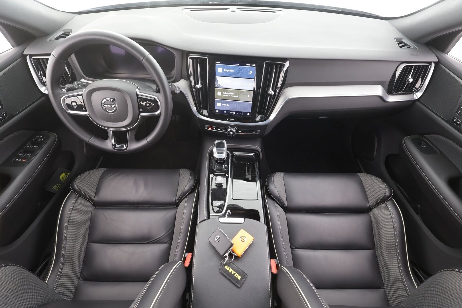 Volvo V60 2024 T6 AWD Long Range Plus Dark aut - | ACC | Lisälämmitin | Koukku | Muistipenkit | Full LED |  High Performance audio | P.Kamera | Keyless | Apple&Android | 1.Om Suomi-auto | Kahdet Renkaat | Merkkihuollettu |