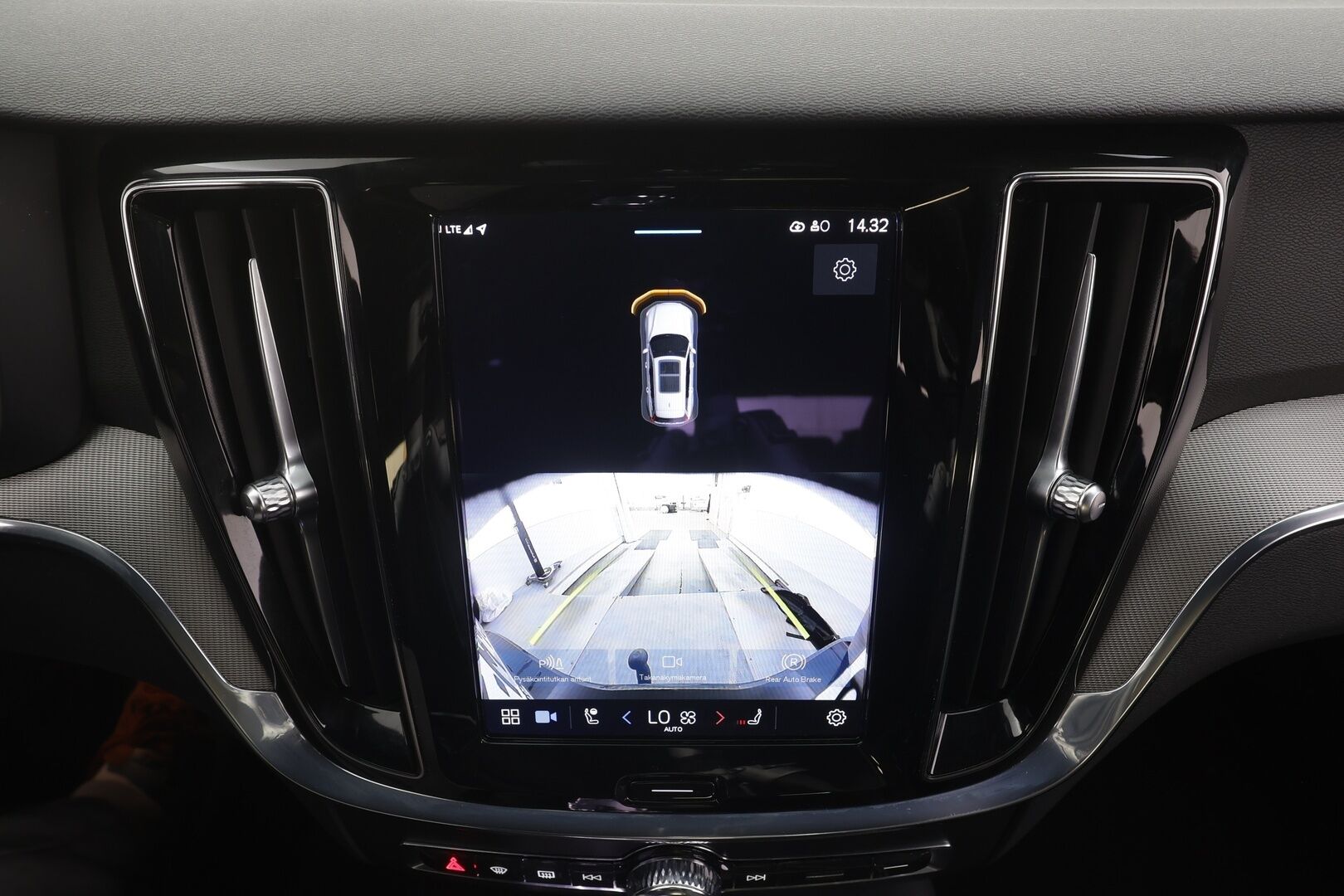 Volvo V60 2024 T6 AWD Long Range Plus Dark aut - | ACC | Lisälämmitin | Koukku | Muistipenkit | Full LED |  High Performance audio | P.Kamera | Keyless | Apple&Android | 1.Om Suomi-auto | Kahdet Renkaat | Merkkihuollettu |