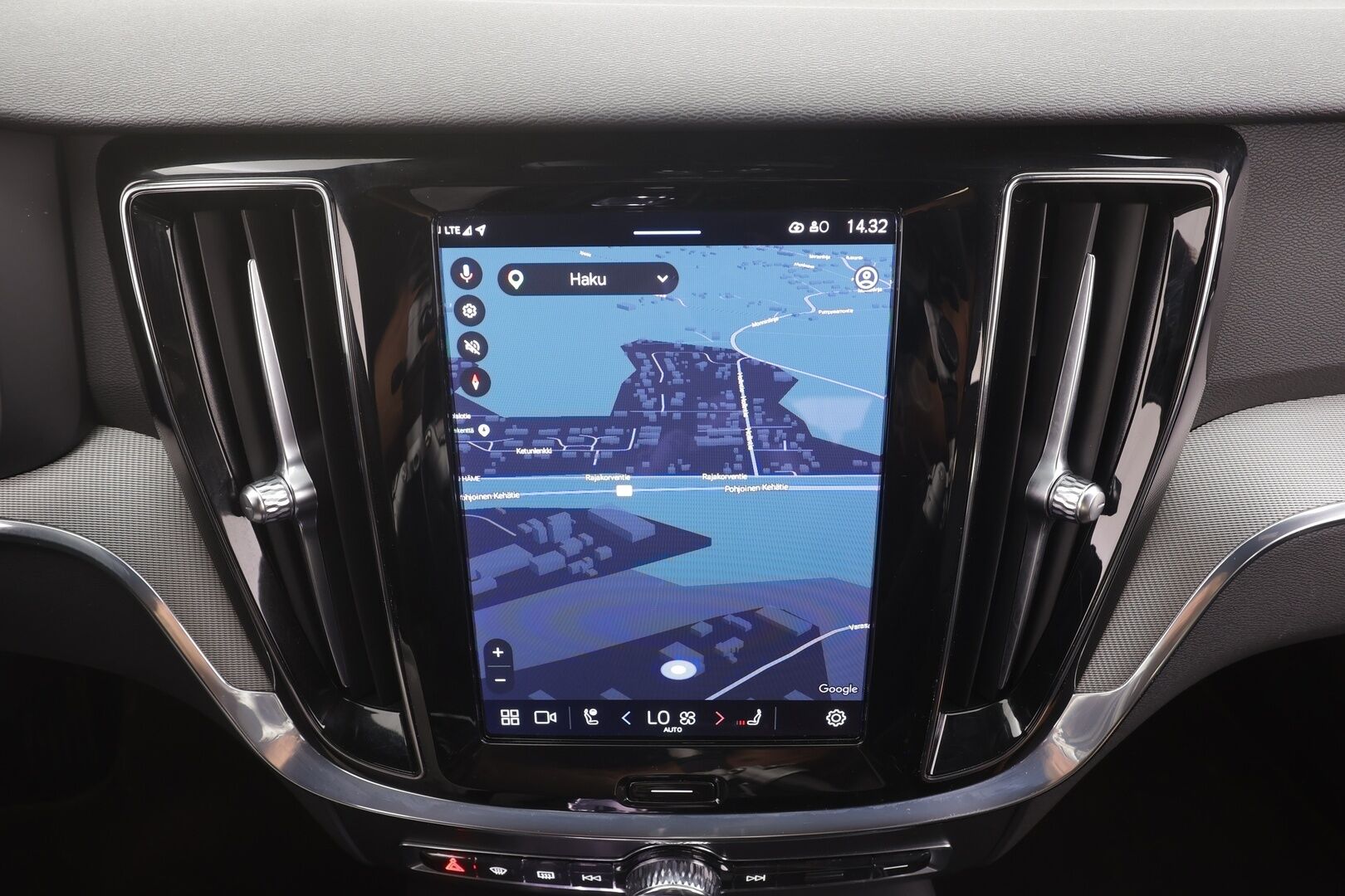 Volvo V60 2024 T6 AWD Long Range Plus Dark aut - | ACC | Lisälämmitin | Koukku | Muistipenkit | Full LED |  High Performance audio | P.Kamera | Keyless | Apple&Android | 1.Om Suomi-auto | Kahdet Renkaat | Merkkihuollettu |