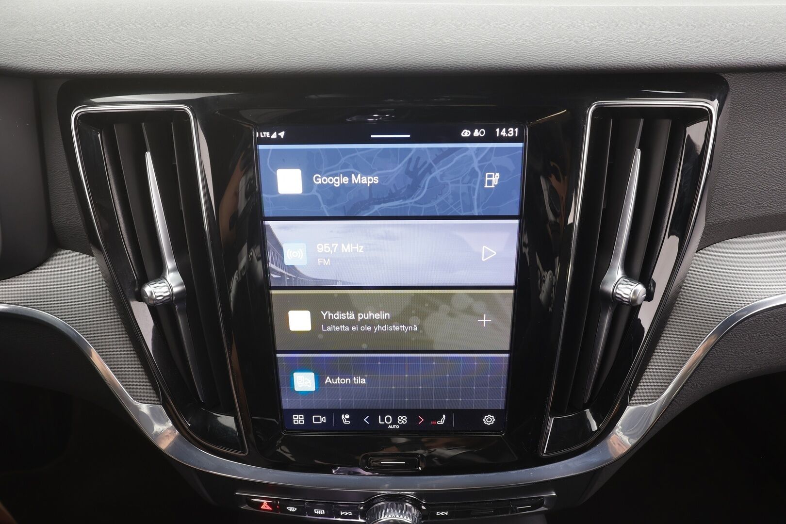 Volvo V60 2024 T6 AWD Long Range Plus Dark aut - | ACC | Lisälämmitin | Koukku | Muistipenkit | Full LED |  High Performance audio | P.Kamera | Keyless | Apple&Android | 1.Om Suomi-auto | Kahdet Renkaat | Merkkihuollettu |