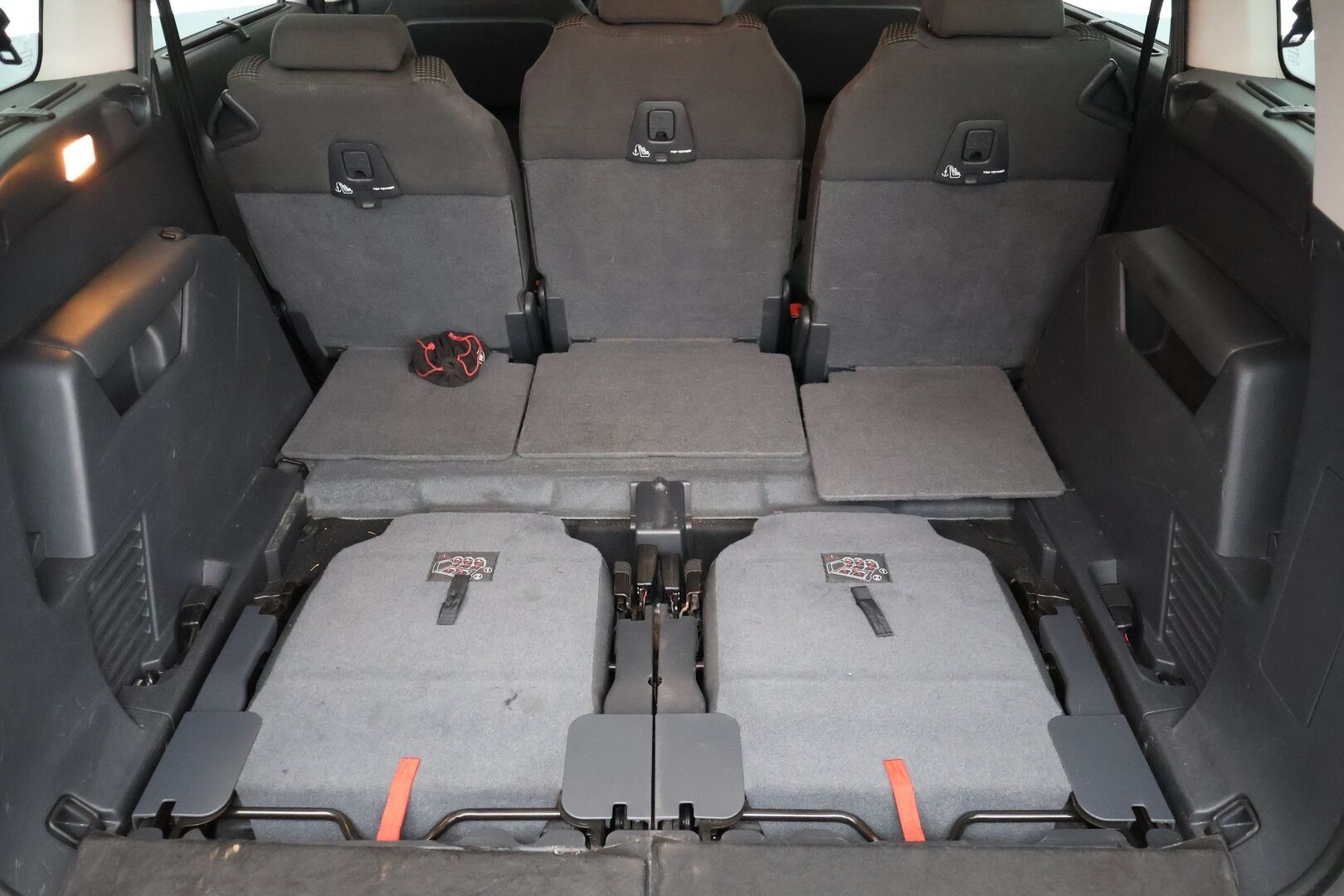 Peugeot 5008 2015 Active PureTech 130 7-p - 7-Paikkanen | Lohkolämmitin | Tutkat | Vetokoukku