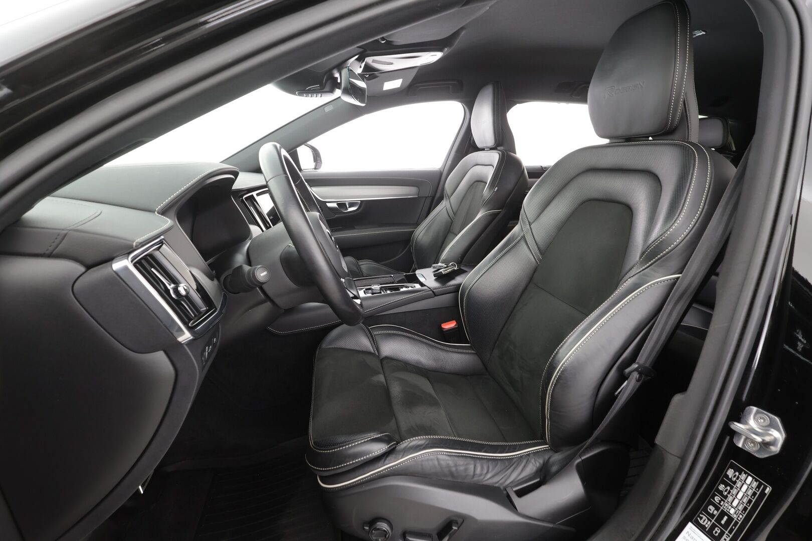 Volvo V90 2020 T8 TwE AWD R-Design aut - | Webasto | Koukku | ACC | P.kamera | LED | Sporttipenkki Muistilla | Kaistavahti | Keyless | 2x Latauskaapelit | Kahdet renkaat |