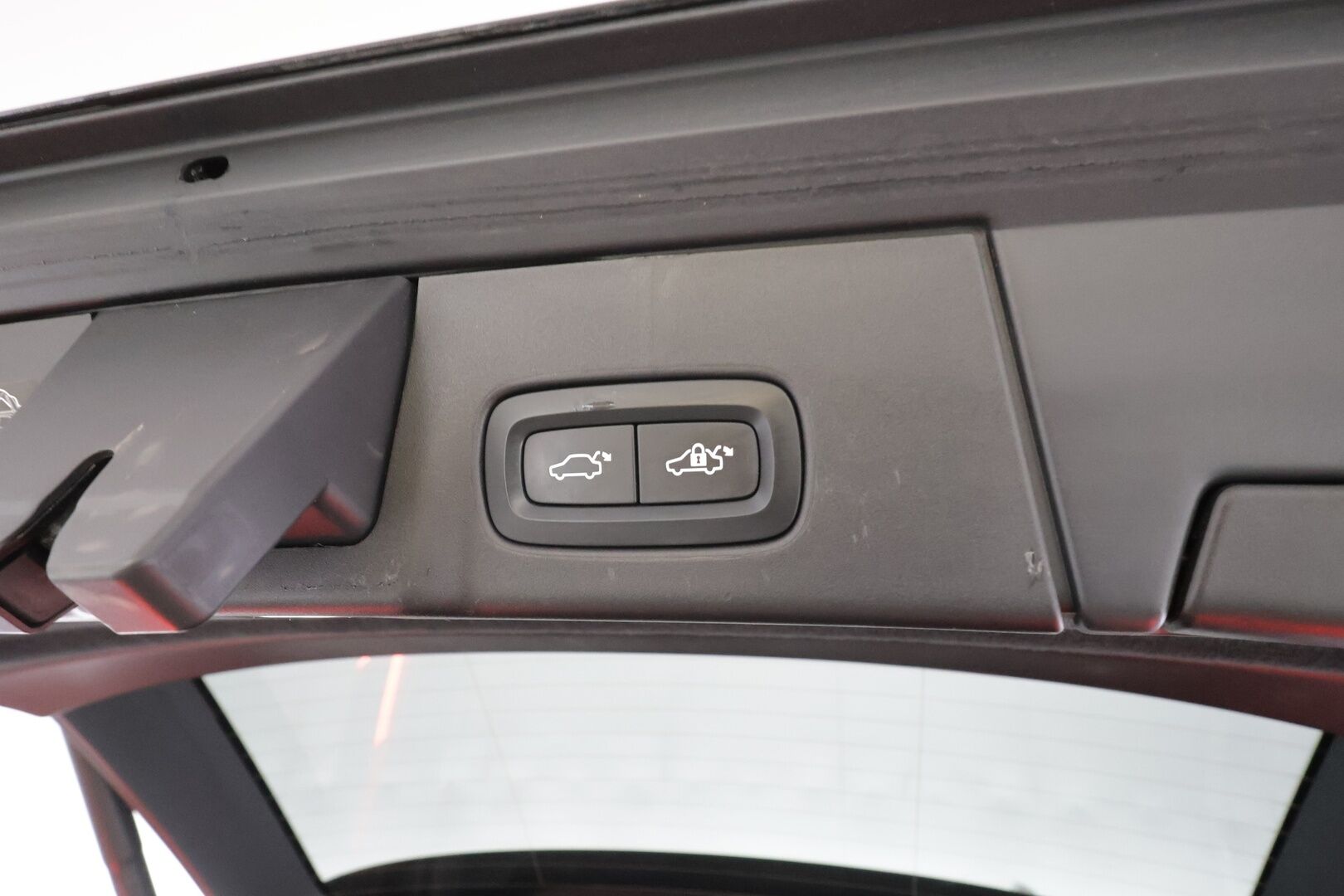 Volvo V90 2020 T8 TwE AWD R-Design aut - | Webasto | Koukku | ACC | P.kamera | LED | Sporttipenkki Muistilla | Kaistavahti | Keyless | 2x Latauskaapelit | Kahdet renkaat |