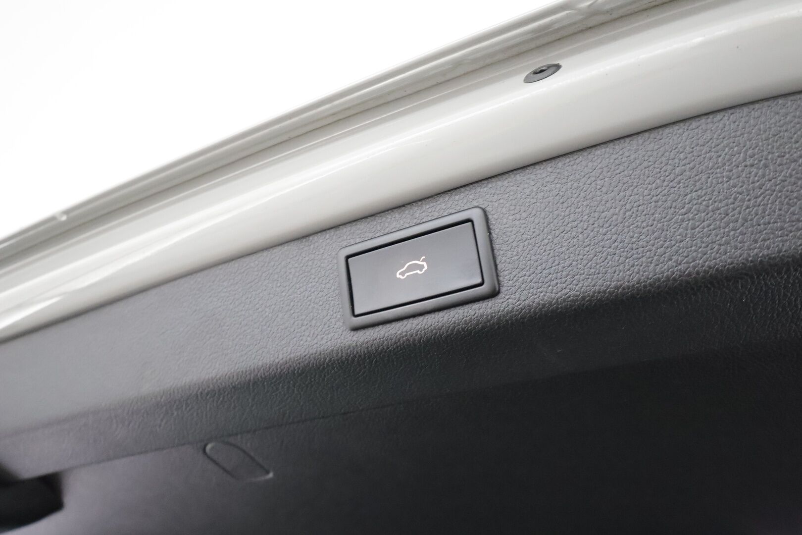 Skoda Superb 2023 Combi 1.4 TSI PHEV SportLine iV Business DSG * ACC / P.kamera / Matrix LED / Koukku / Webasto / Muistipenkki * - Akku kuntotarkastettu / Suomi-auto / Kahdet renkaat aluvanteilla - HULLU BLACKWEEK KORKOTARJOUS 2,49%