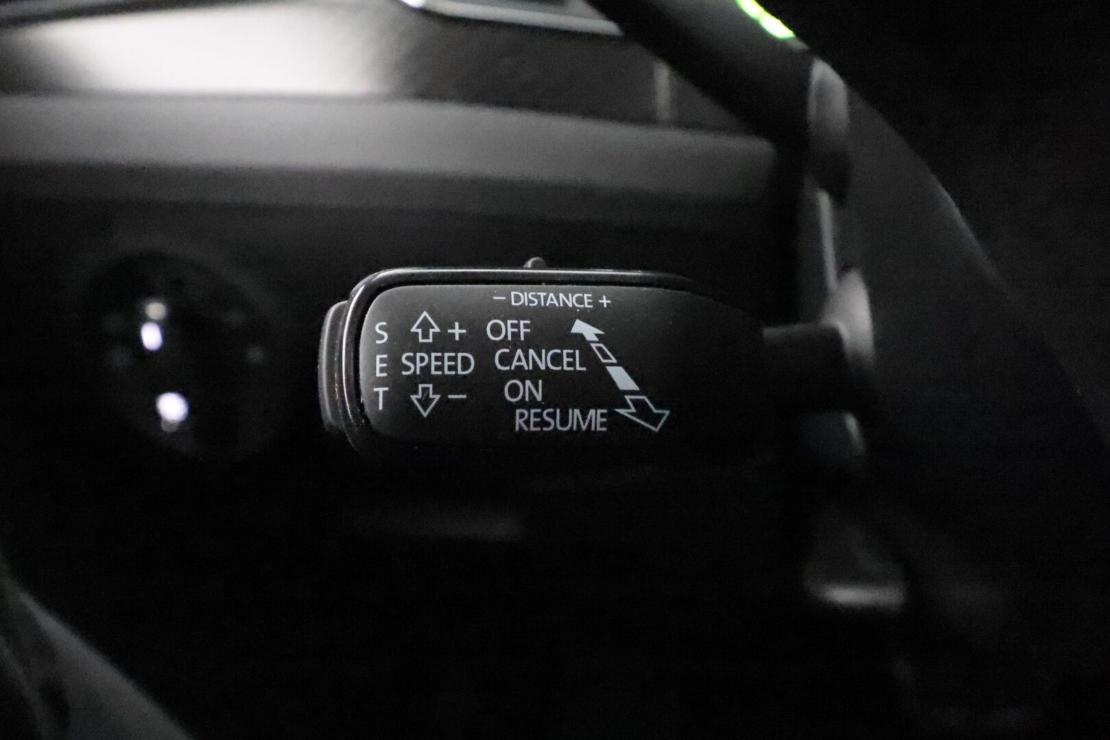 Skoda Superb 2023 Combi 1.4 TSI PHEV SportLine iV Business DSG * ACC / P.kamera / Matrix LED / Koukku / Webasto / Muistipenkki * - Akku kuntotarkastettu / Suomi-auto / Kahdet renkaat aluvanteilla - HULLU BLACKWEEK KORKOTARJOUS 2,49%