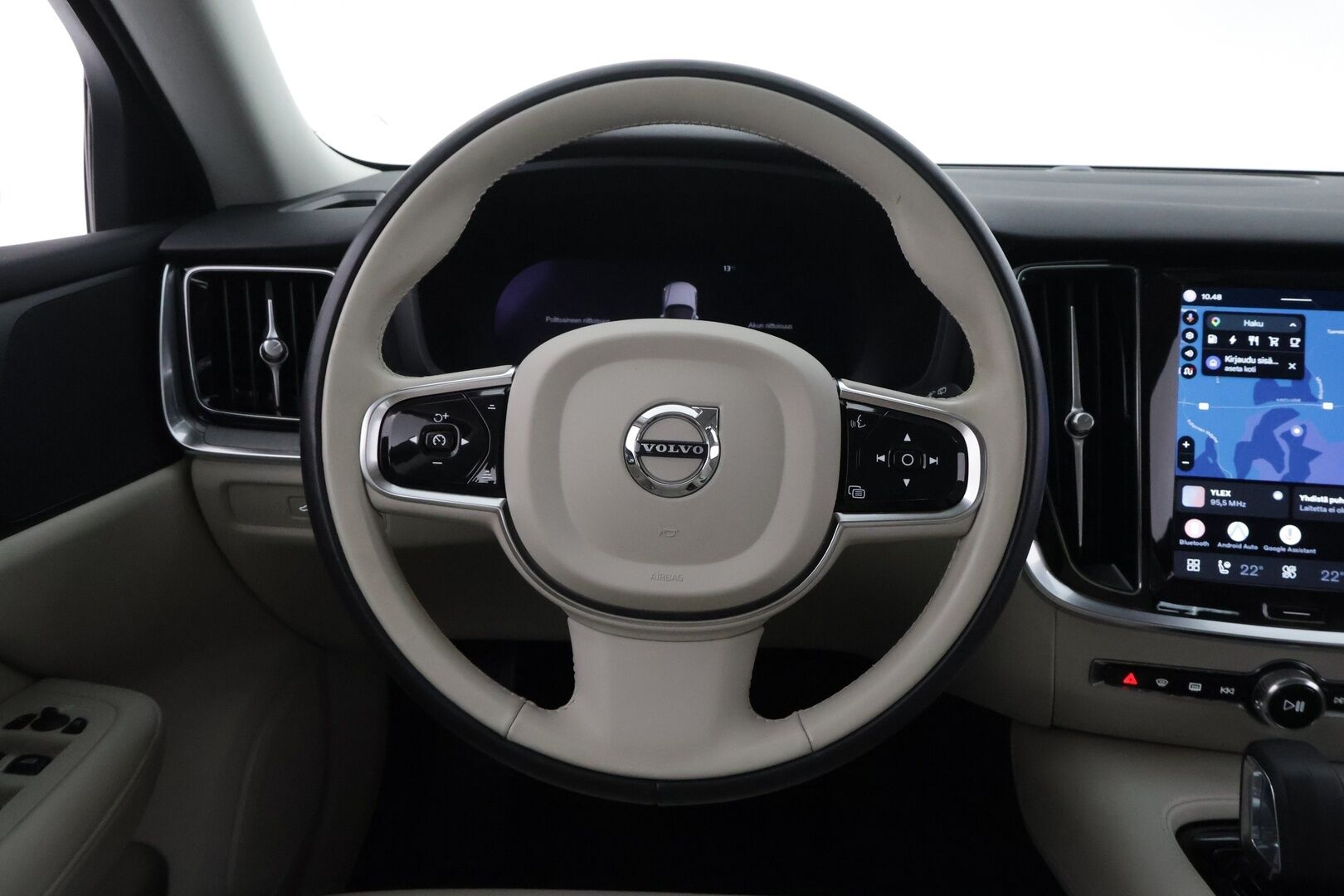 Volvo V60 2024 T8 AWD Long Range High Performance Plus Dark aut - | ACC | Koukku | Sporttinahat muistilla | P.kamera | Full-LED Active | Lämm. tuulilasi | Pilot Assist | Lämm. ratti | Keyless | 1-om suomiauto |