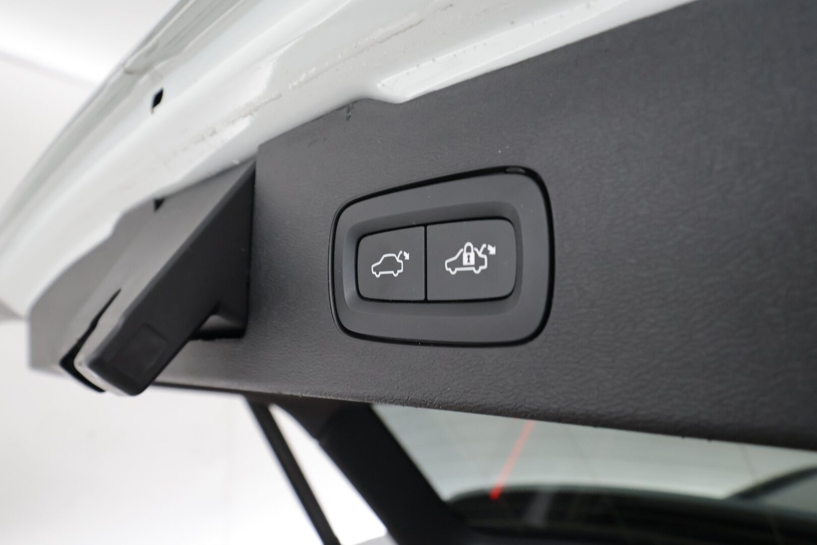 Volvo V60 2024 T8 AWD Long Range High Performance Plus Dark aut - | ACC | Koukku | High Performance LED | Full-LED | Muistipenkit | P.Kamera | Sporttinahat | 1.Om Suomi-auto | Kahdet Renkaat | Merkkihuollettu |