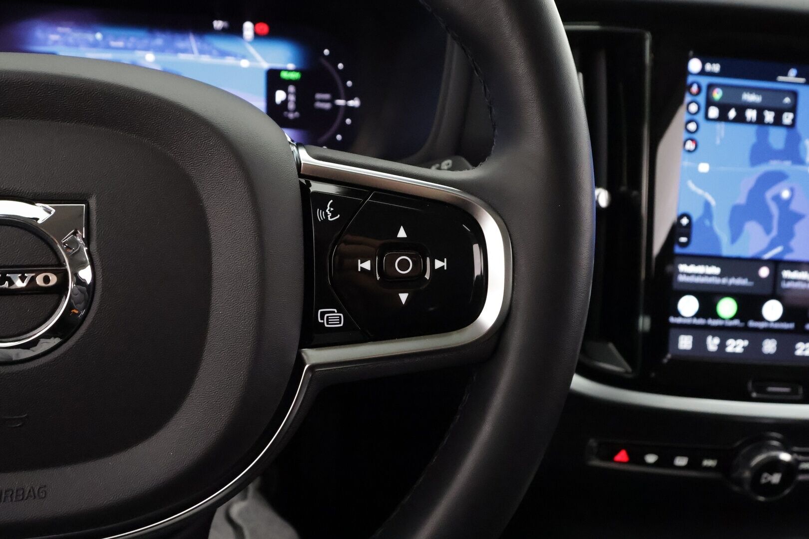 Volvo V60 2024 T8 AWD Long Range High Performance Plus Dark aut - | ACC | Koukku | High Performance LED | Full-LED | Muistipenkit | P.Kamera | Sporttinahat | 1.Om Suomi-auto | Kahdet Renkaat | Merkkihuollettu |