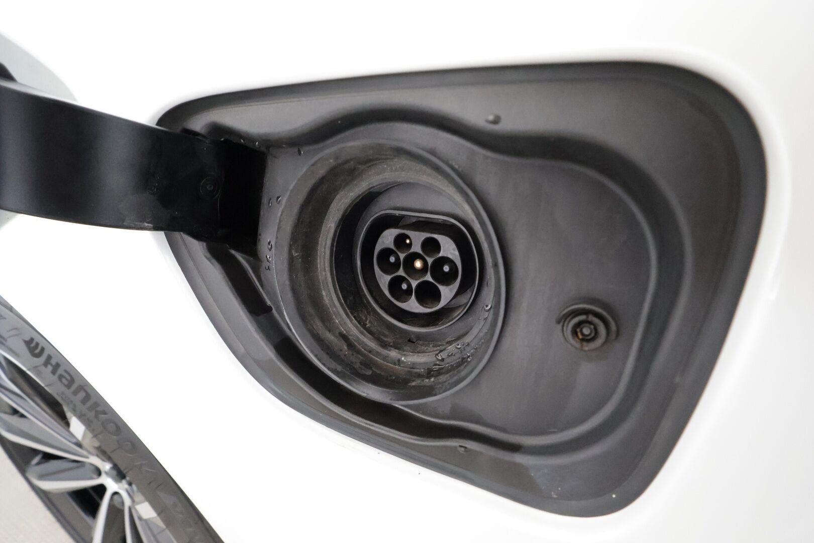 Volvo V60 2024 T8 AWD Long Range High Performance Plus Dark aut - | ACC | Koukku | High Performance LED | Full-LED | Muistipenkit | P.Kamera | Sporttinahat | 1.Om Suomi-auto | Kahdet Renkaat | Merkkihuollettu |