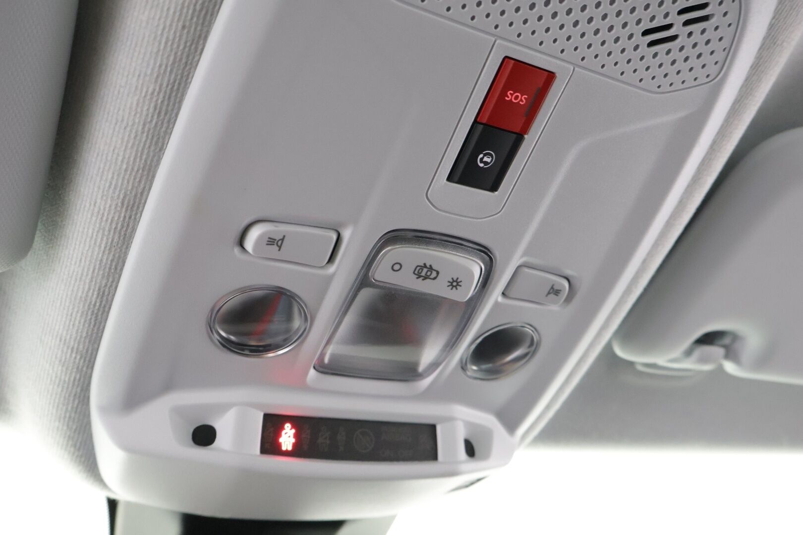 Opel Mokka-e 2023 Comfort 136 automaatti - 1-om. Suomi-auto / Vakkari / P-kamera / Kaistavahti / LED-valot / 2x renkaat / Ratinlämmitin / Aut. Ilmastointi
