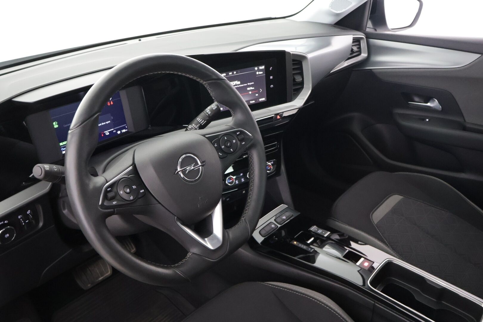Opel Mokka-e 2023 Comfort 136 automaatti - 1-om. Suomi-auto / Vakkari / P-kamera / Kaistavahti / LED-valot / 2x renkaat / Ratinlämmitin / Aut. Ilmastointi