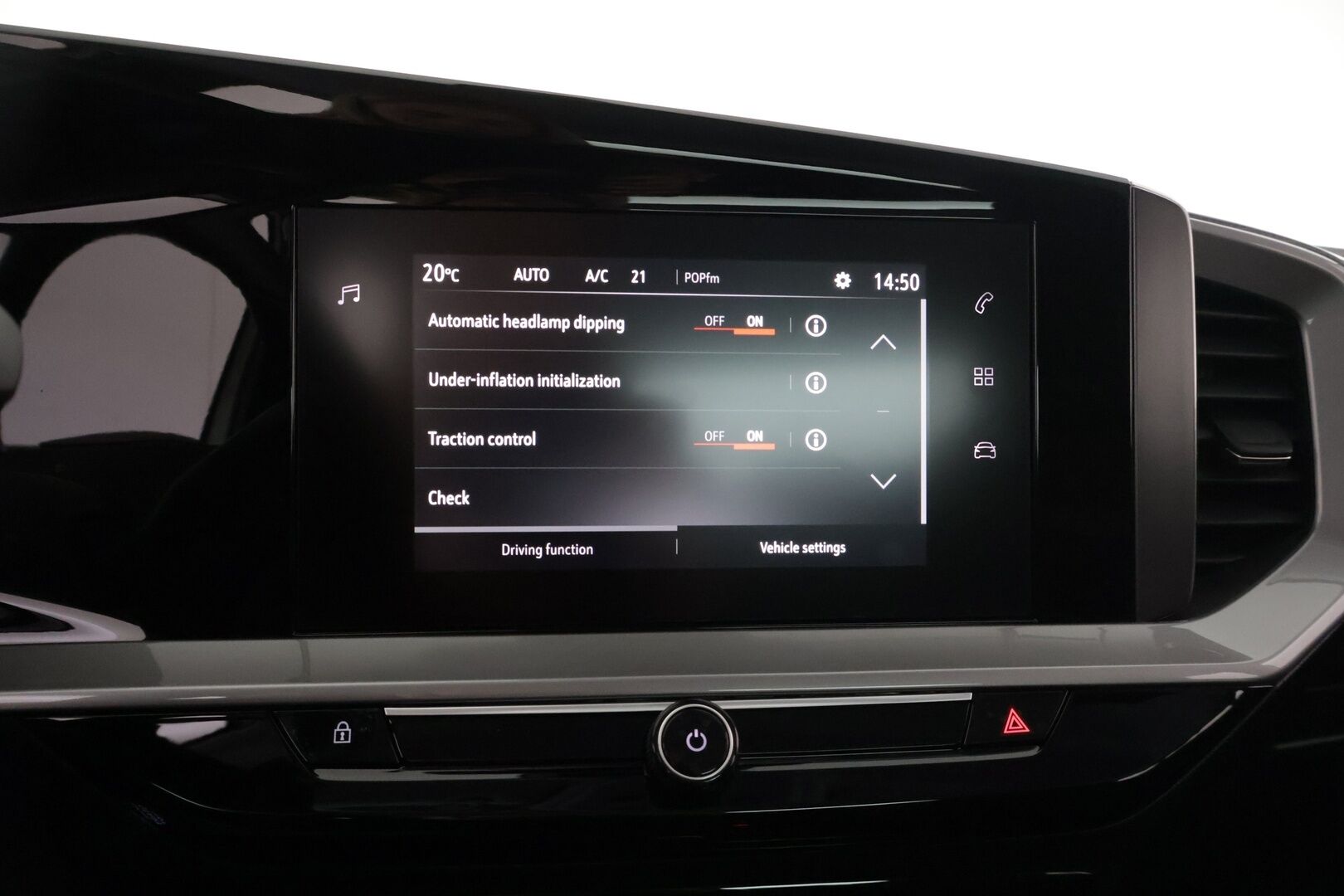 Opel Mokka-e 2023 Comfort 136 automaatti - 1-om. Suomi-auto / Vakkari / P-kamera / Kaistavahti / LED-valot / 2x renkaat / Ratinlämmitin / Aut. Ilmastointi