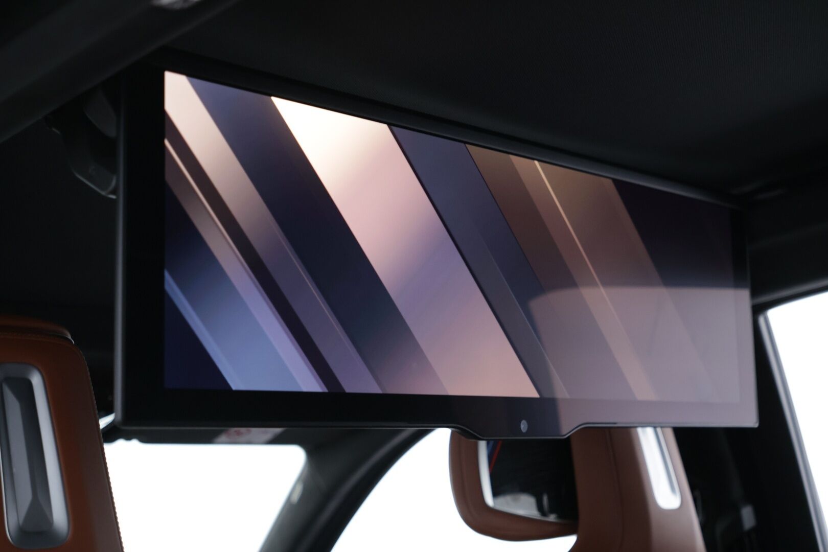 BMW i7 2023 G70 xDrive 60 M-Sport - | Executive & Connoisseur paketit | B&W Diamond | Ilmastoidut ja lämmitettävät nahkapenkit |
