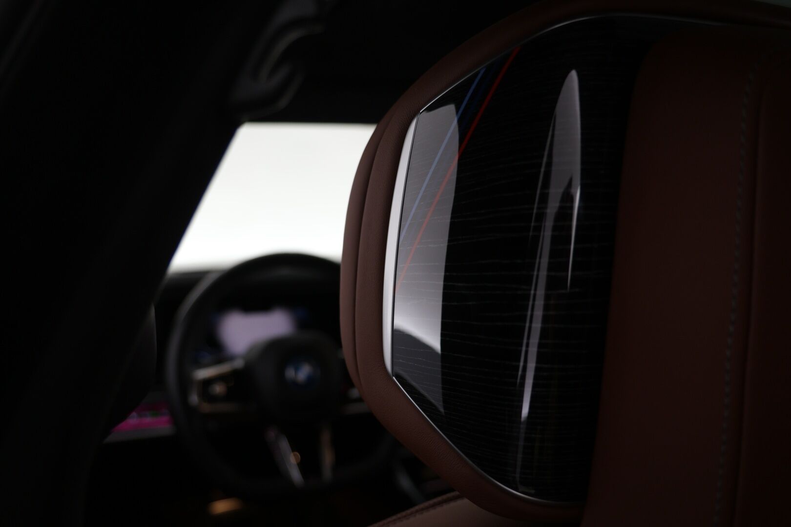 BMW i7 2023 G70 xDrive 60 M-Sport - | Executive & Connoisseur paketit | B&W Diamond | Ilmastoidut ja lämmitettävät nahkapenkit |