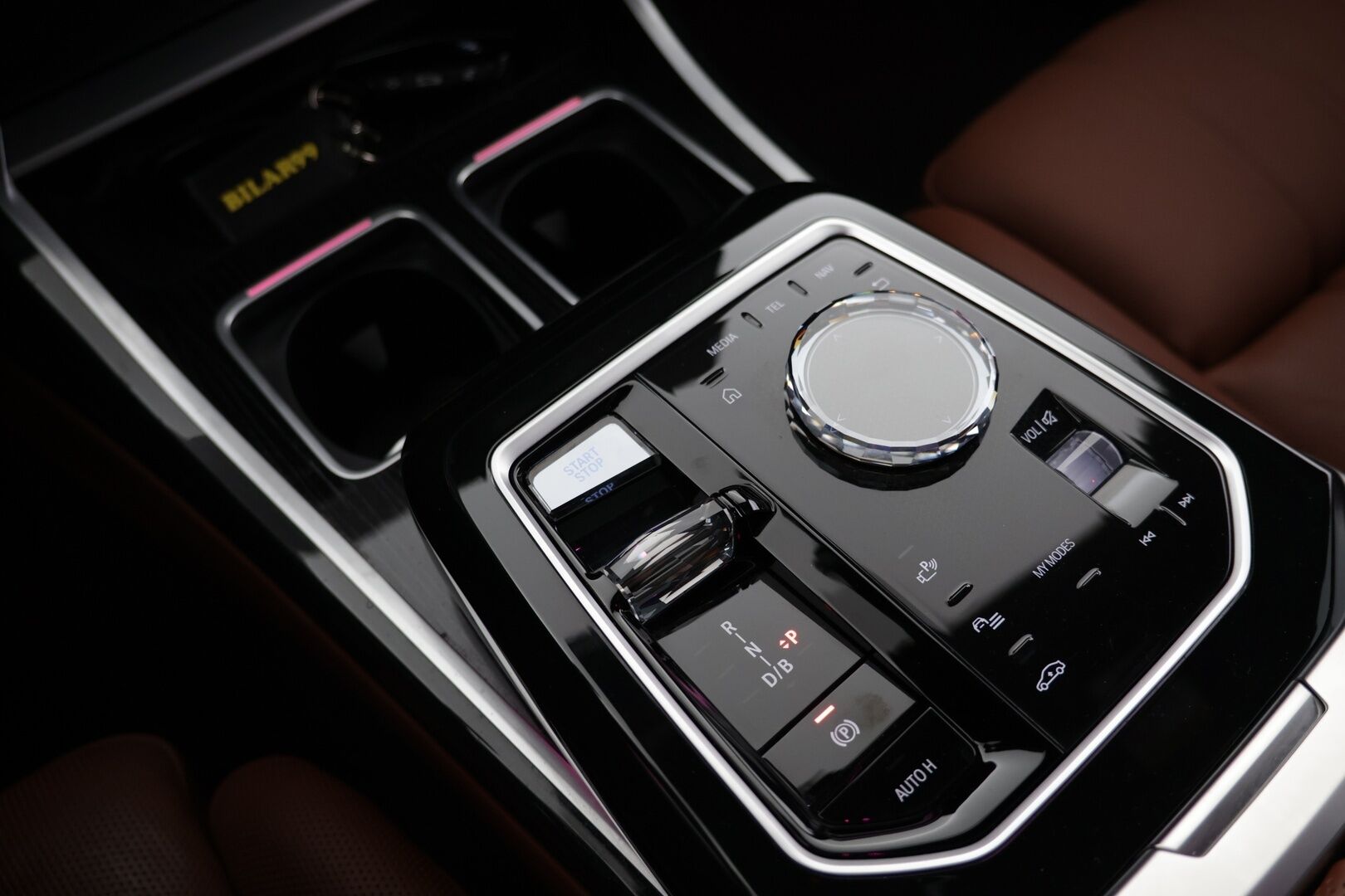 BMW i7 2023 G70 xDrive 60 M-Sport - | Executive & Connoisseur paketit | B&W Diamond | Ilmastoidut ja lämmitettävät nahkapenkit |