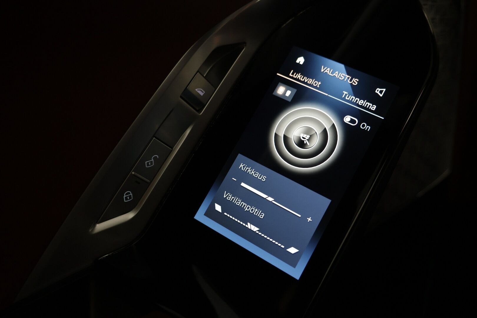 BMW i7 2023 G70 xDrive 60 M-Sport - | Executive & Connoisseur paketit | B&W Diamond | Ilmastoidut ja lämmitettävät nahkapenkit |