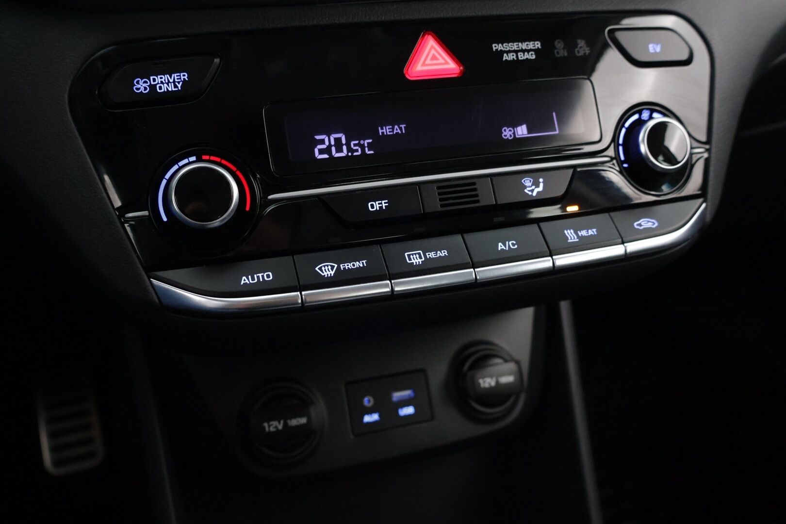 HYUNDAI IONIQ ELECTRIC 2019 28kWh Premium Plus - * Adapt.Vakkari / Blis / P-Kamera / Ilmastoidut etuistuimet / Lane assist *