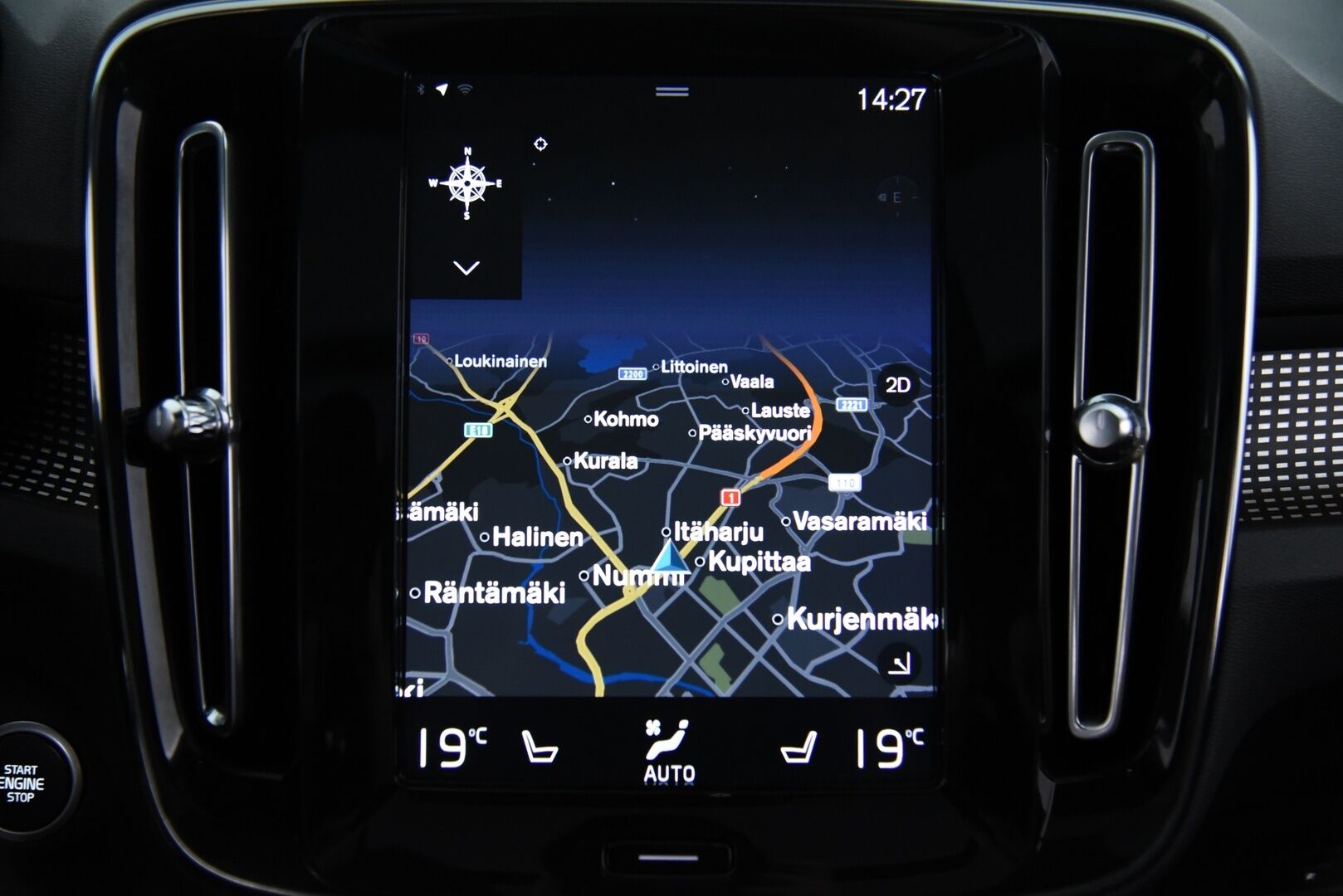 Volvo XC40 2020 T5 TwE Recharge R-Design / Pilot assist / Webasto / BLIS / Vetokoukku / Apple&Android - H&K / 360° / Muistipenkki / Jakohihna vaihdettu 2025!