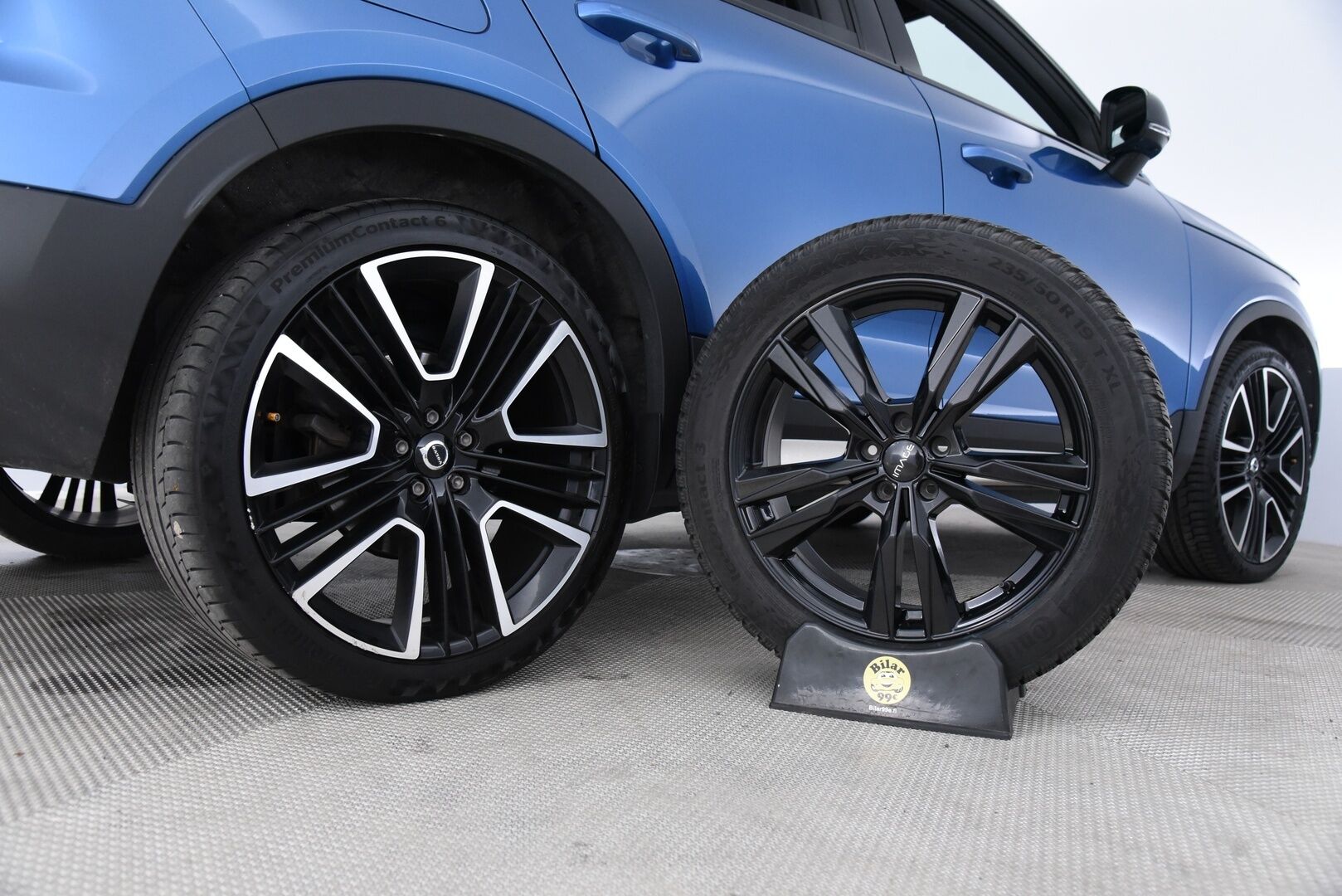 Volvo XC40 2020 T5 TwE Recharge R-Design / Pilot assist / Webasto / BLIS / Vetokoukku / Apple&Android - H&K / 360° / Muistipenkki / Jakohihna vaihdettu 2025!