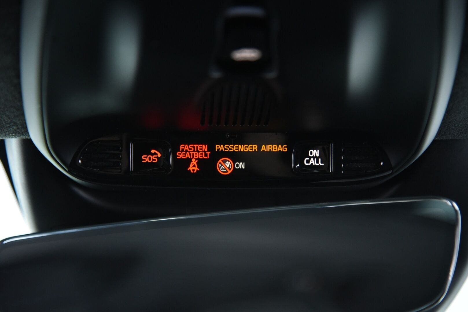 Volvo XC40 2020 T5 TwE Recharge R-Design / Pilot assist / Webasto / BLIS / Vetokoukku / Apple&Android - H&K / 360° / Muistipenkki / Jakohihna vaihdettu 2025!