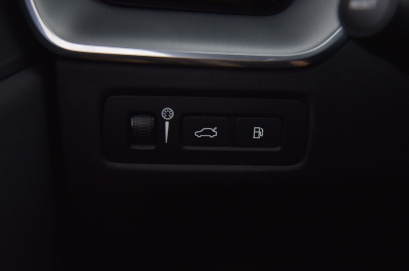 Volvo XC60 2020 T8 TwE AWD Momentum aut / Sport-nahat / HUD / 360 / BLIS / ACC & Pilot Assist - Vetokoukku / Muistipenkki / Panorama / Huippuvarusteltu! - HULLUT VÄLIPÄIVÄT KORKOTARJOUS 2,49%