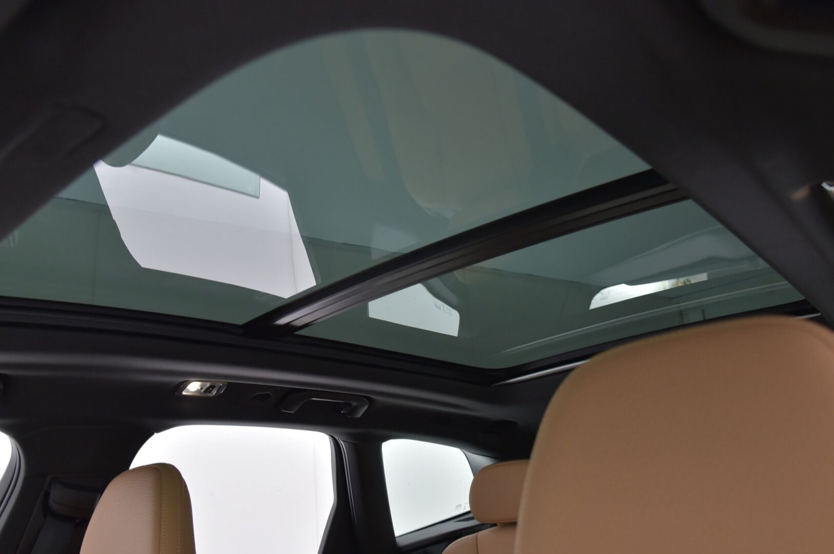 Volvo XC60 2020 T8 TwE AWD Momentum aut / Sport-nahat / HUD / 360 / BLIS / ACC & Pilot Assist - Vetokoukku / Muistipenkki / Panorama / Huippuvarusteltu! - HULLUT VÄLIPÄIVÄT KORKOTARJOUS 2,49%