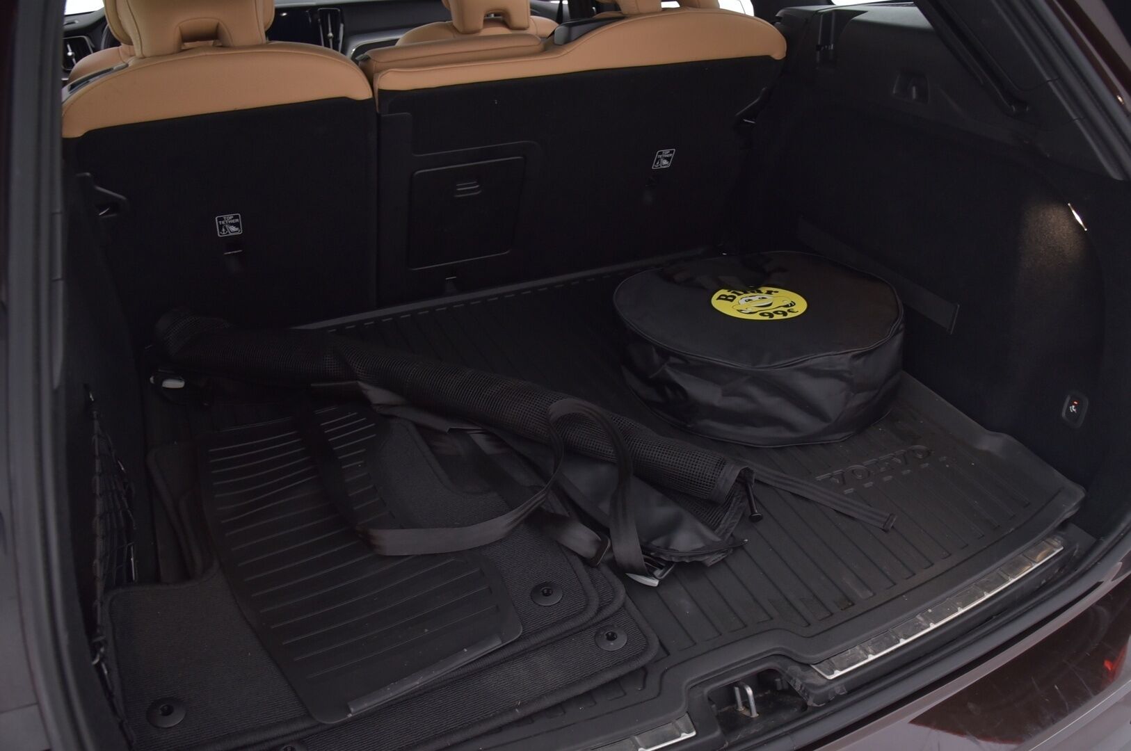 Volvo XC60 2020 T8 TwE AWD Momentum aut / Sport-nahat / HUD / 360 / BLIS / ACC & Pilot Assist - Vetokoukku / Muistipenkki / Panorama / Huippuvarusteltu! - HULLUT VÄLIPÄIVÄT KORKOTARJOUS 2,49%