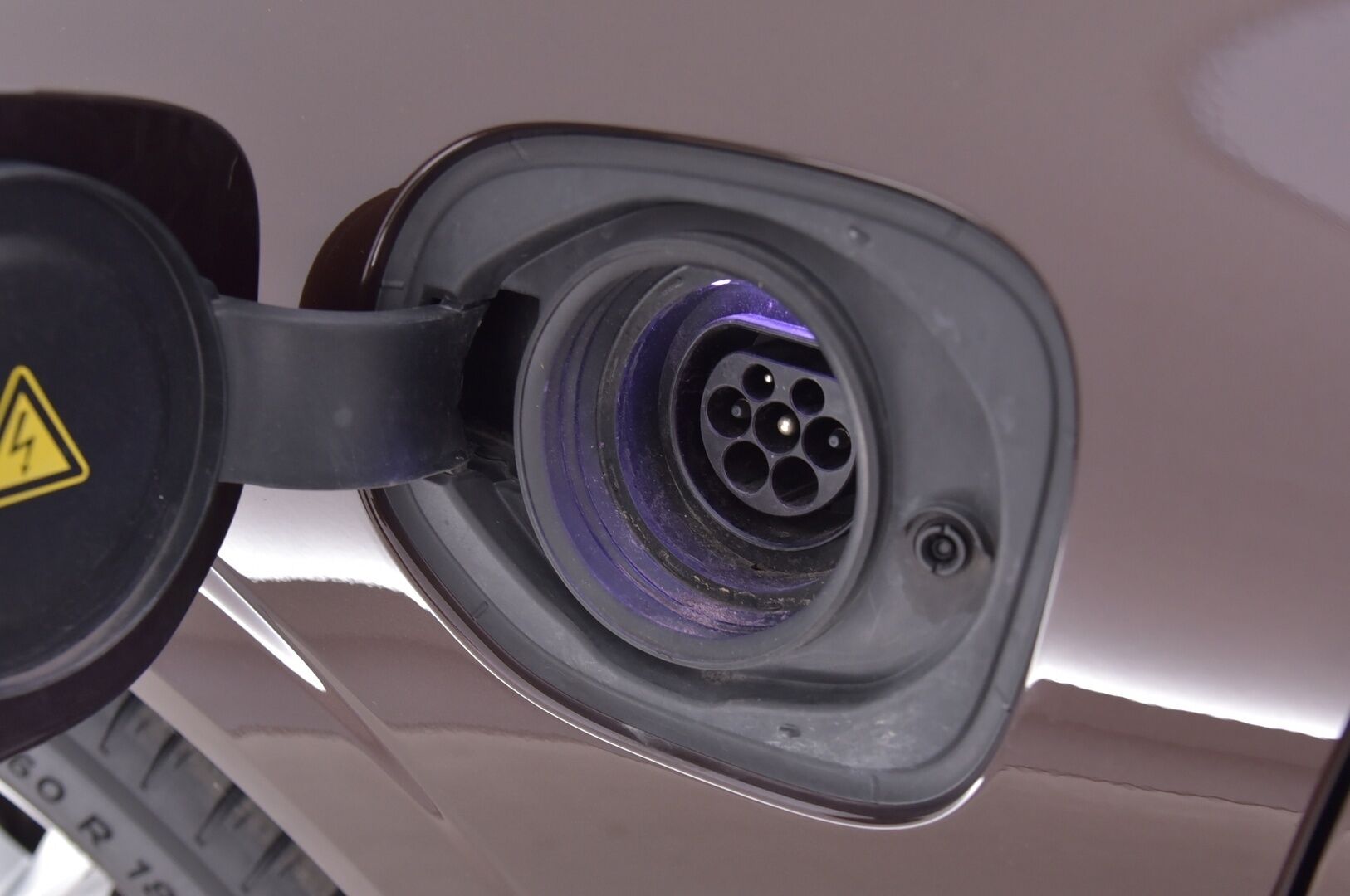 Volvo XC60 2020 T8 TwE AWD Momentum aut / Sport-nahat / HUD / 360 / BLIS / ACC & Pilot Assist - Vetokoukku / Muistipenkki / Panorama / Huippuvarusteltu! - HULLUT VÄLIPÄIVÄT KORKOTARJOUS 2,49%