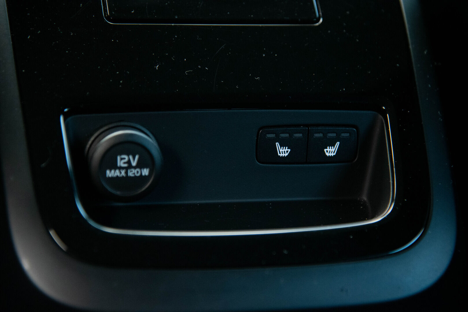 Volvo V90 2018 T8 AWD Momentum aut** Webasto / Adapt. vak / Koukku / Keyless / Sähk. takaluukku - Auto matkalla myymälään!