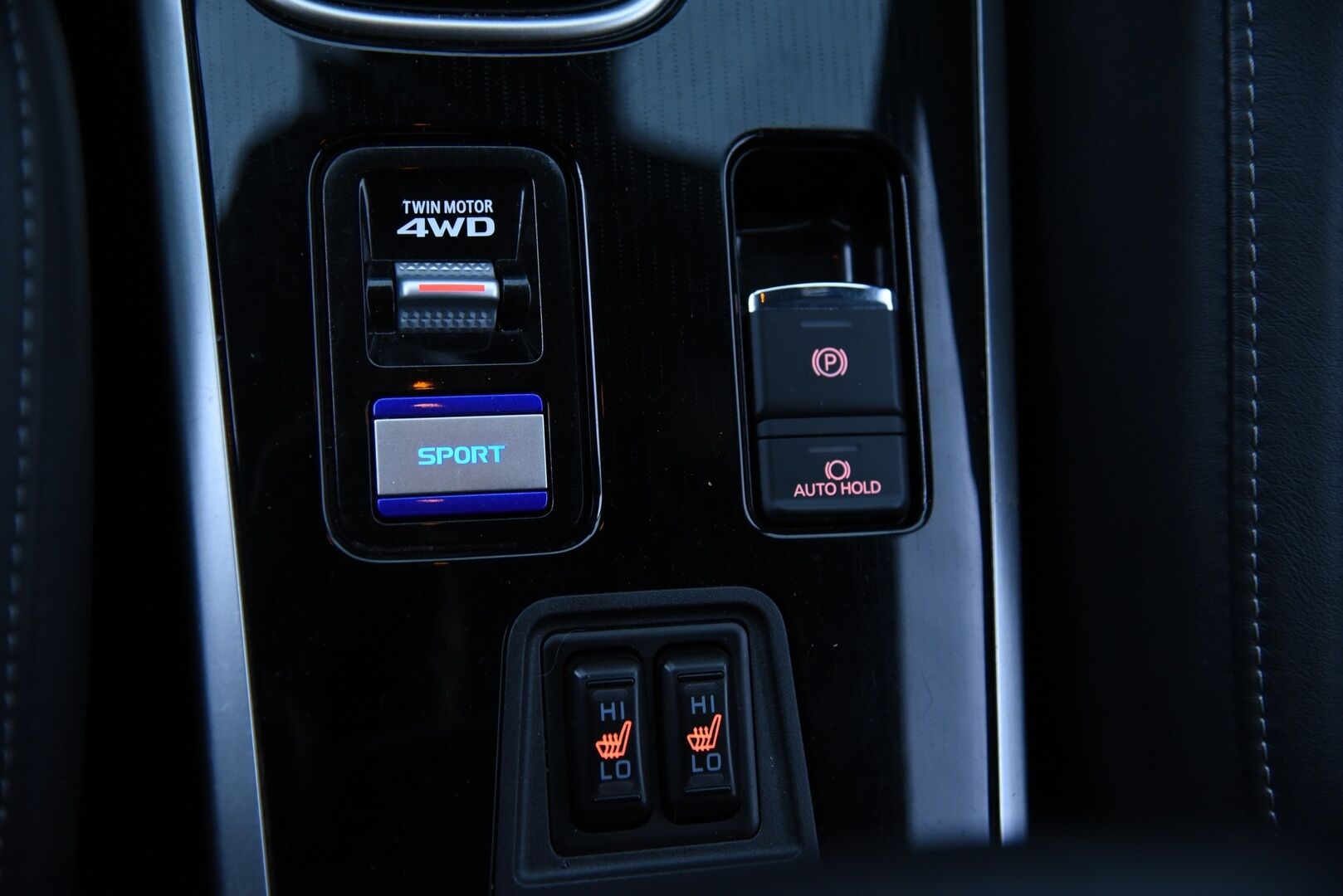 MITSUBISHI OUTLANDER PHEV 2021 Instyle Business X 4WD * ACC / 360-kamera / P.Kamera / Lisälämmitin / Lane assist / Ratinlämmitin * - HULLUT JOULUT KORKOTARJOUS 2,49% 