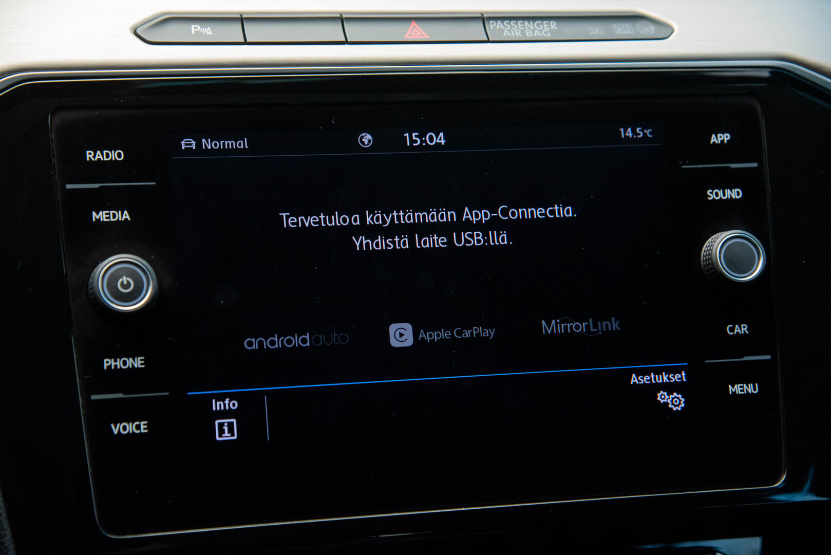 VOLKSWAGEN PASSAT 2018 Variant GTE Plug-In Hybrid 160 kW (218 hv) DSG-automaatti - | Adapt. Vak. | Digimitttaristo | Alletaittuva koukku | Navi | Webasto | Uudemman mallin näyttö! | Jakopää tehty! | 2x renkaat&vanteet |