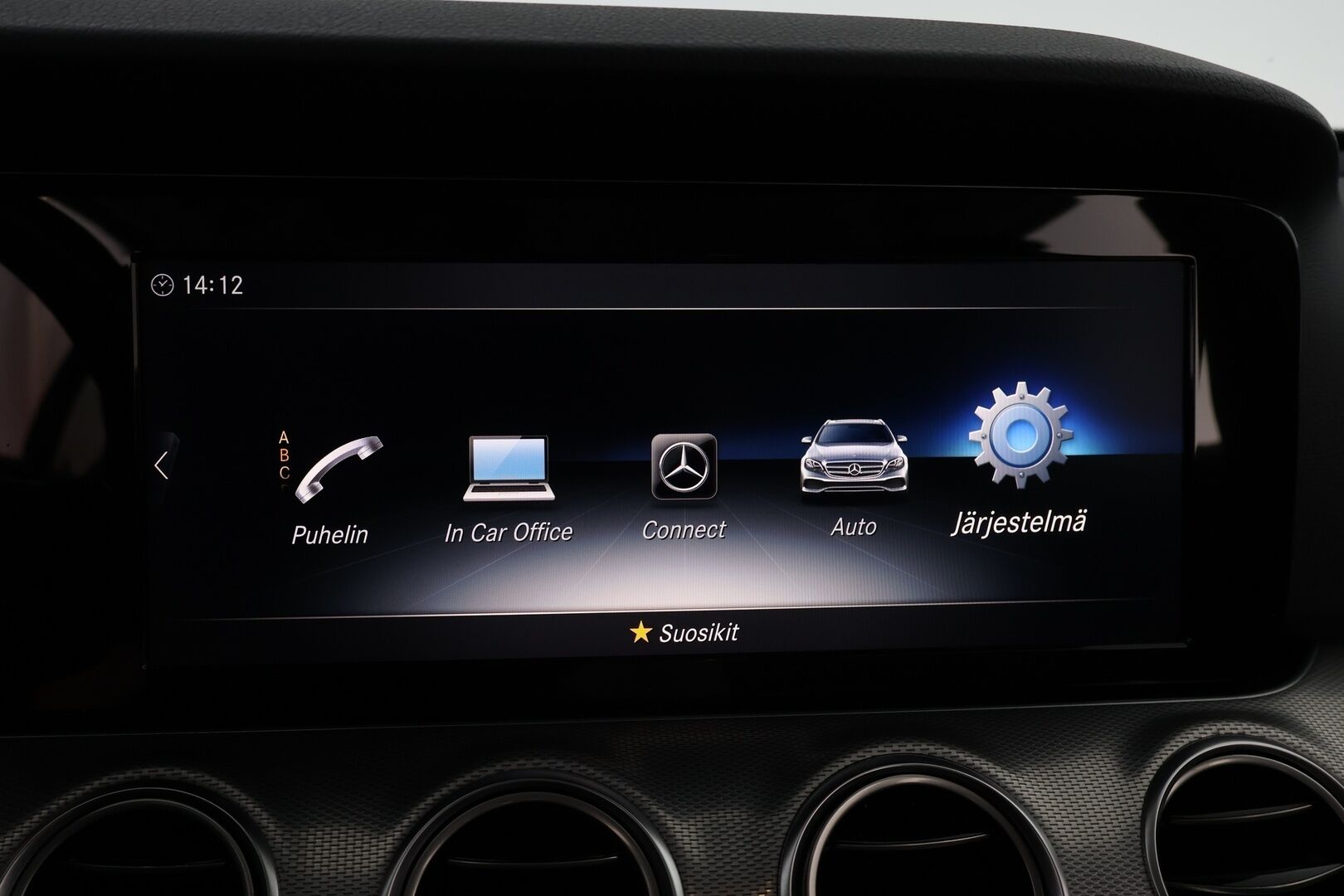 MERCEDES-BENZ E 2020 300 de A Business Avantgarde Edition EQ Power * Distronic+ / Peruutuskamera / Vetokoukku / Puolinahkasisusta / Sähköpenkit - 2x Renkaat alkuperäisvantein / Juuri tullut Tampereelle!
