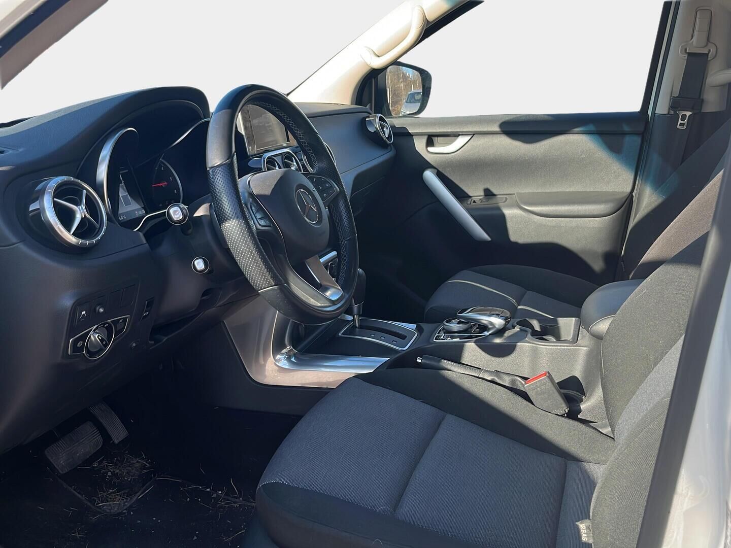 Mercedes-Benz X 2020 350 d 4Matic 3,3/32 A 2H Progressive - Vetokoukku / Vakionopeudensäädin / LED ajovalot sekä lisävalo / Peruutuskamera / Penkinlämmittimet