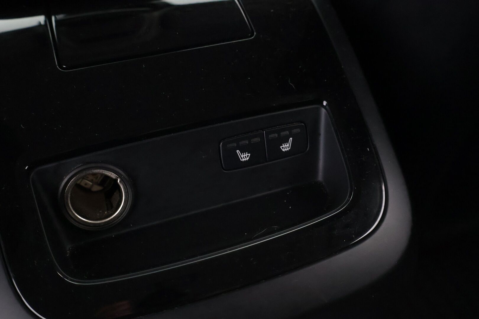 Volvo V60 2020 T6 Twin Engine AWD Momentum Advanced Edition aut -  | ACC | Webasto | VOC | AppleCarPlay | Kamera | Vetokoukku | Full-LED | Digimittaristo | Keyless |