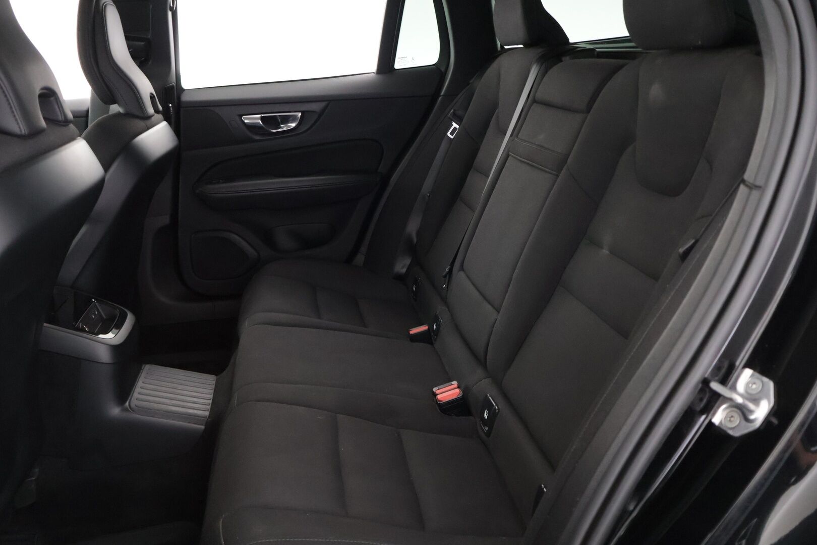 Volvo V60 2020 T6 Twin Engine AWD Momentum Advanced Edition aut -  | ACC | Webasto | VOC | AppleCarPlay | Kamera | Vetokoukku | Full-LED | Digimittaristo | Keyless |
