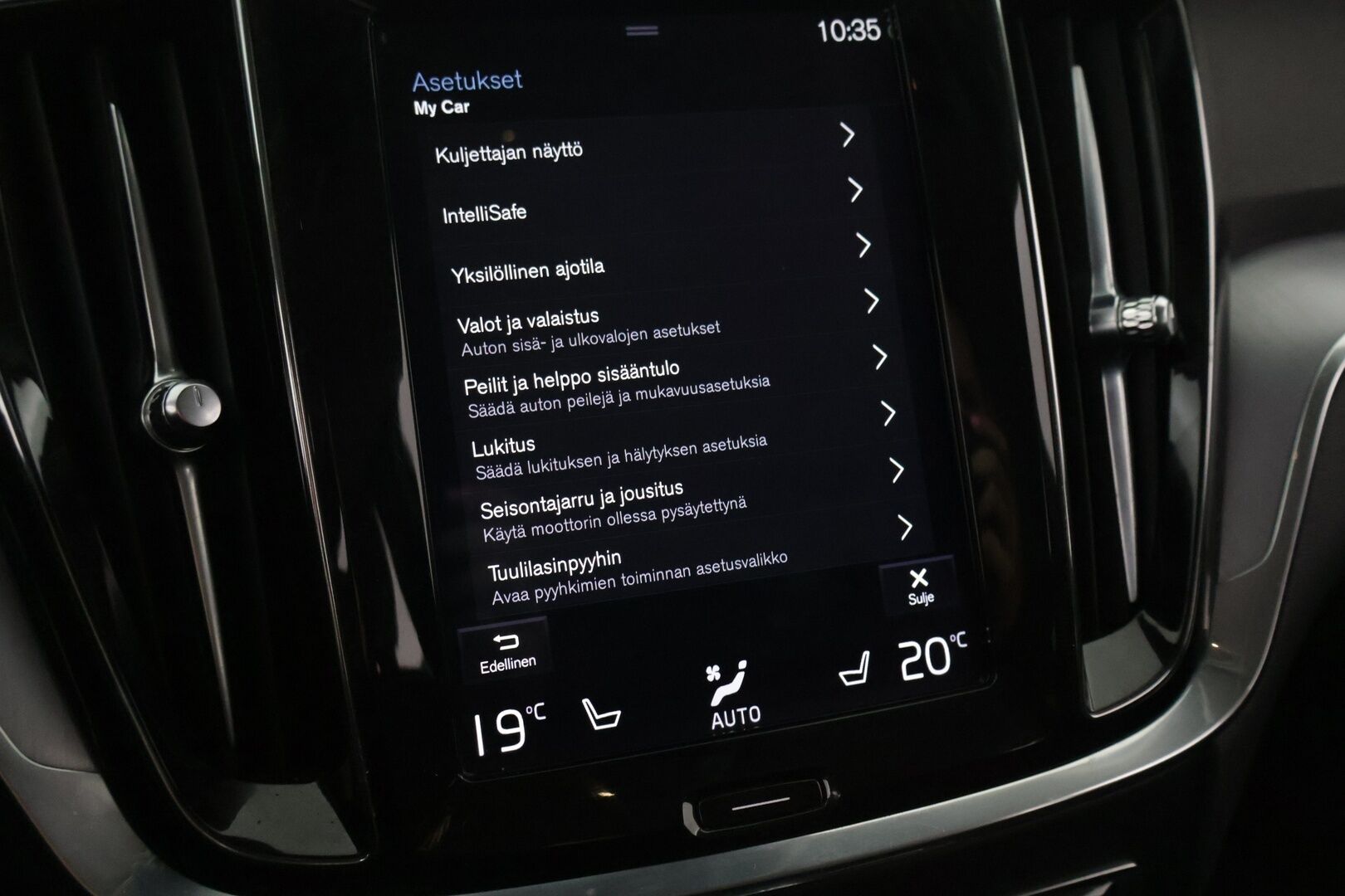 Volvo V60 2020 T6 Twin Engine AWD Momentum Advanced Edition aut -  | ACC | Webasto | VOC | AppleCarPlay | Kamera | Vetokoukku | Full-LED | Digimittaristo | Keyless |