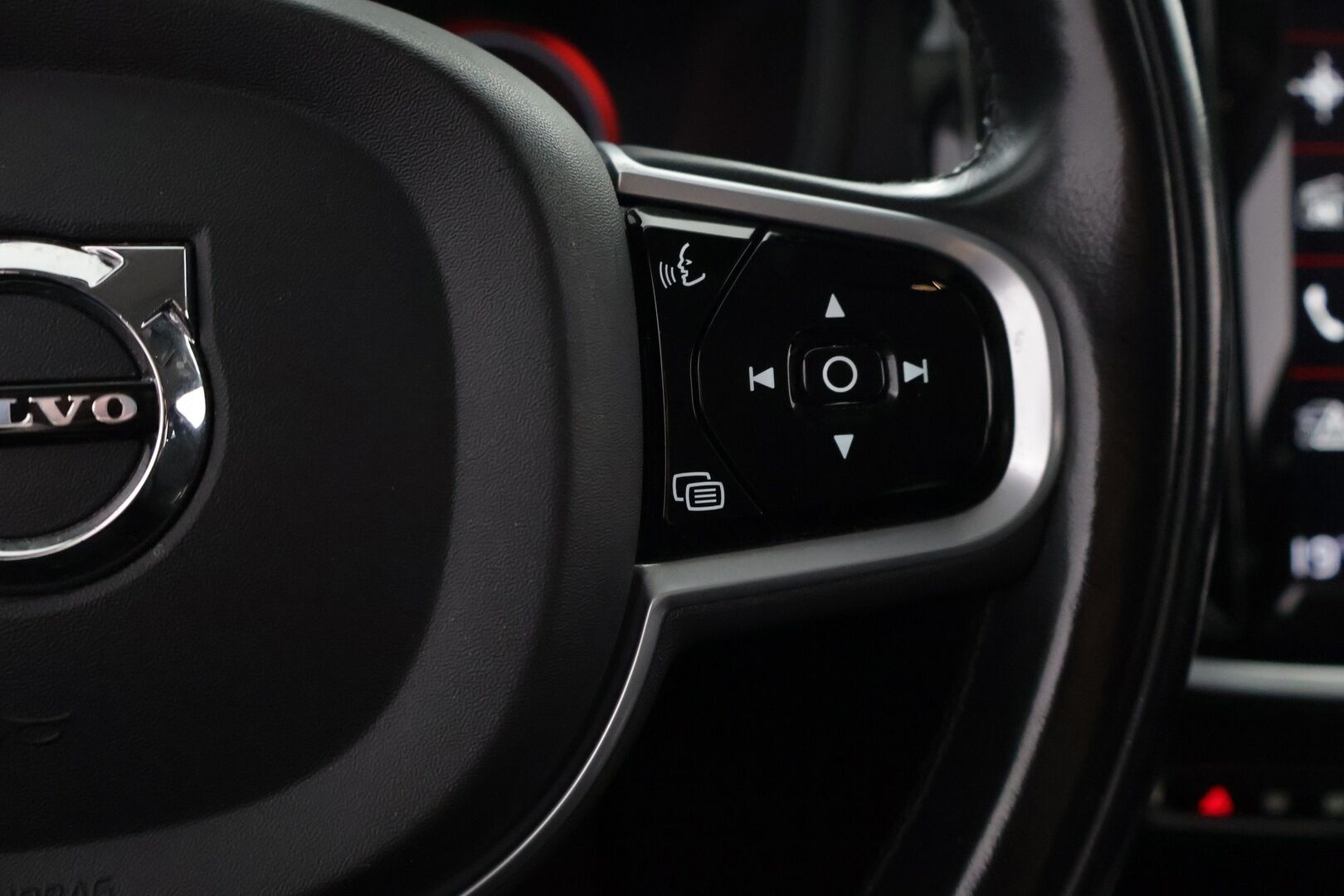 Volvo V60 2020 T6 Twin Engine AWD Momentum Advanced Edition aut -  | ACC | Webasto | VOC | AppleCarPlay | Kamera | Vetokoukku | Full-LED | Digimittaristo | Keyless |