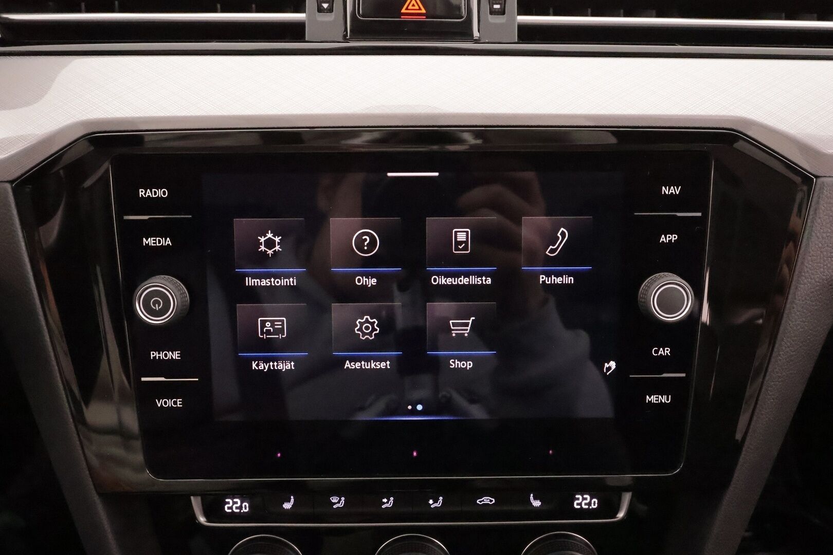 VOLKSWAGEN PASSAT 2020 Variant GTE Plug-In Hybrid 160 kW DSG * ACC / LED / P.tutkat / ErgoComfort Istuin / Apple&Android * - Kahdet Renkaat / Koti & Kauppalaturi