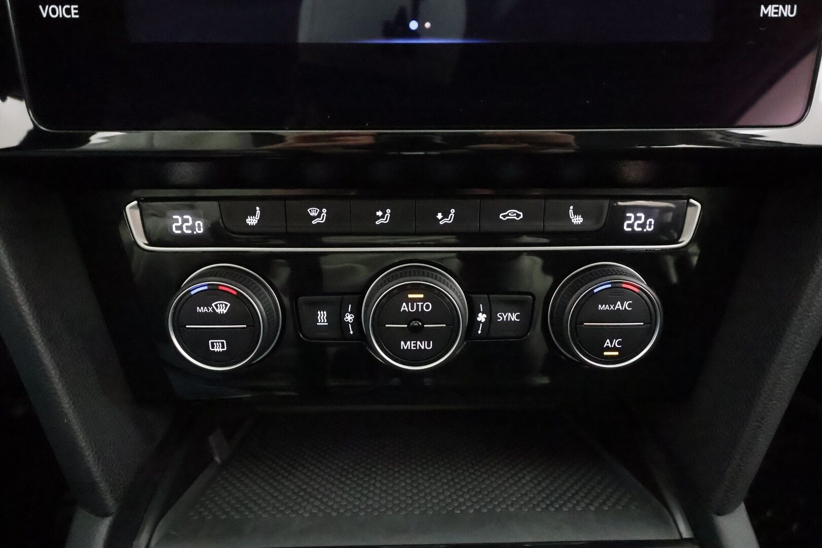 VOLKSWAGEN PASSAT 2020 Variant GTE Plug-In Hybrid 160 kW DSG * ACC / LED / P.tutkat / ErgoComfort Istuin / Apple&Android * - Kahdet Renkaat / Koti & Kauppalaturi