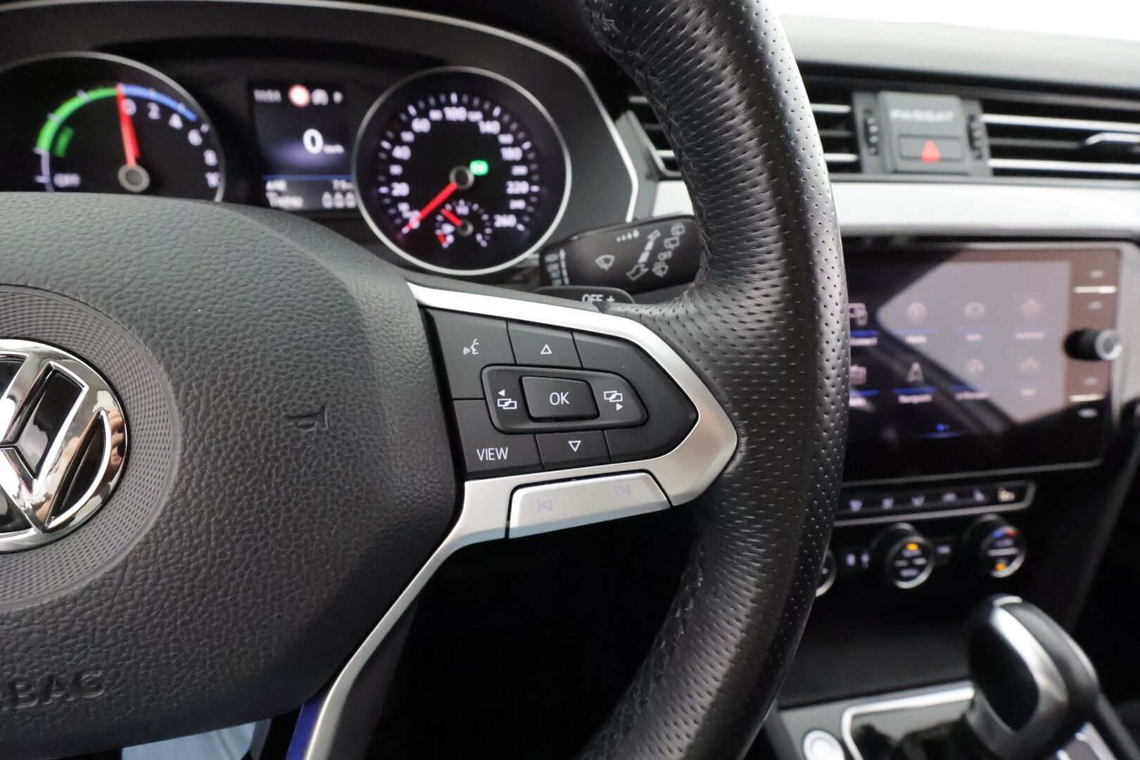 VOLKSWAGEN PASSAT 2020 Variant GTE Plug-In Hybrid 160 kW DSG * ACC / LED / P.tutkat / ErgoComfort Istuin / Apple&Android * - Kahdet Renkaat / Koti & Kauppalaturi