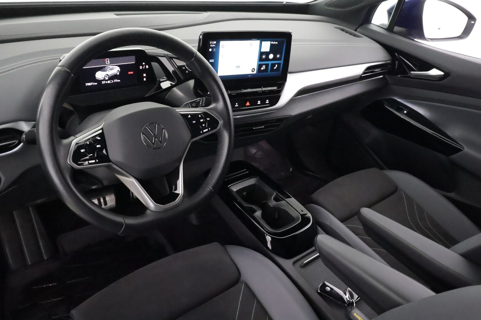 Volkswagen ID.4 2023 Pro 4MOTION Business 195 kW, akku 77 kWh - | ACC | ILP | Koukku | Muistipenkit hieronnalla | IQ.Light | Nahka-alcantara | P.kamera | Keyless | Lämm. ratti | 1-om suomiauto | 2x alut |