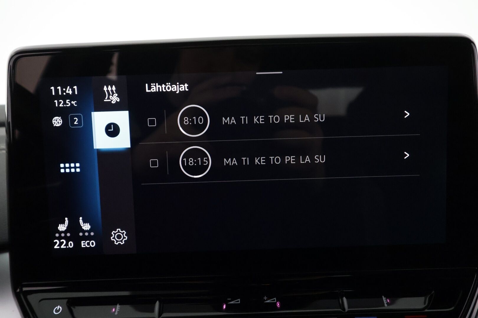 Volkswagen ID.4 2023 Pro 4MOTION Business 195 kW, akku 77 kWh - | ACC | ILP | Koukku | Muistipenkit hieronnalla | IQ.Light | Nahka-alcantara | P.kamera | Keyless | Lämm. ratti | 1-om suomiauto | 2x alut |