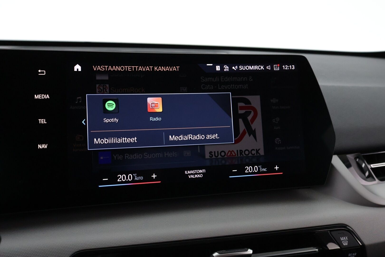 BMW iX1 2023 xDrive30 - 3,99 % KORKOTARJOUS TÄHÄN AUTOON - Adapt.vakkari / Harman&Kardon / HUD / Vetokoukku / 360° kamera / Muistipenkki / Adapt.LED / Juuri saapunut!