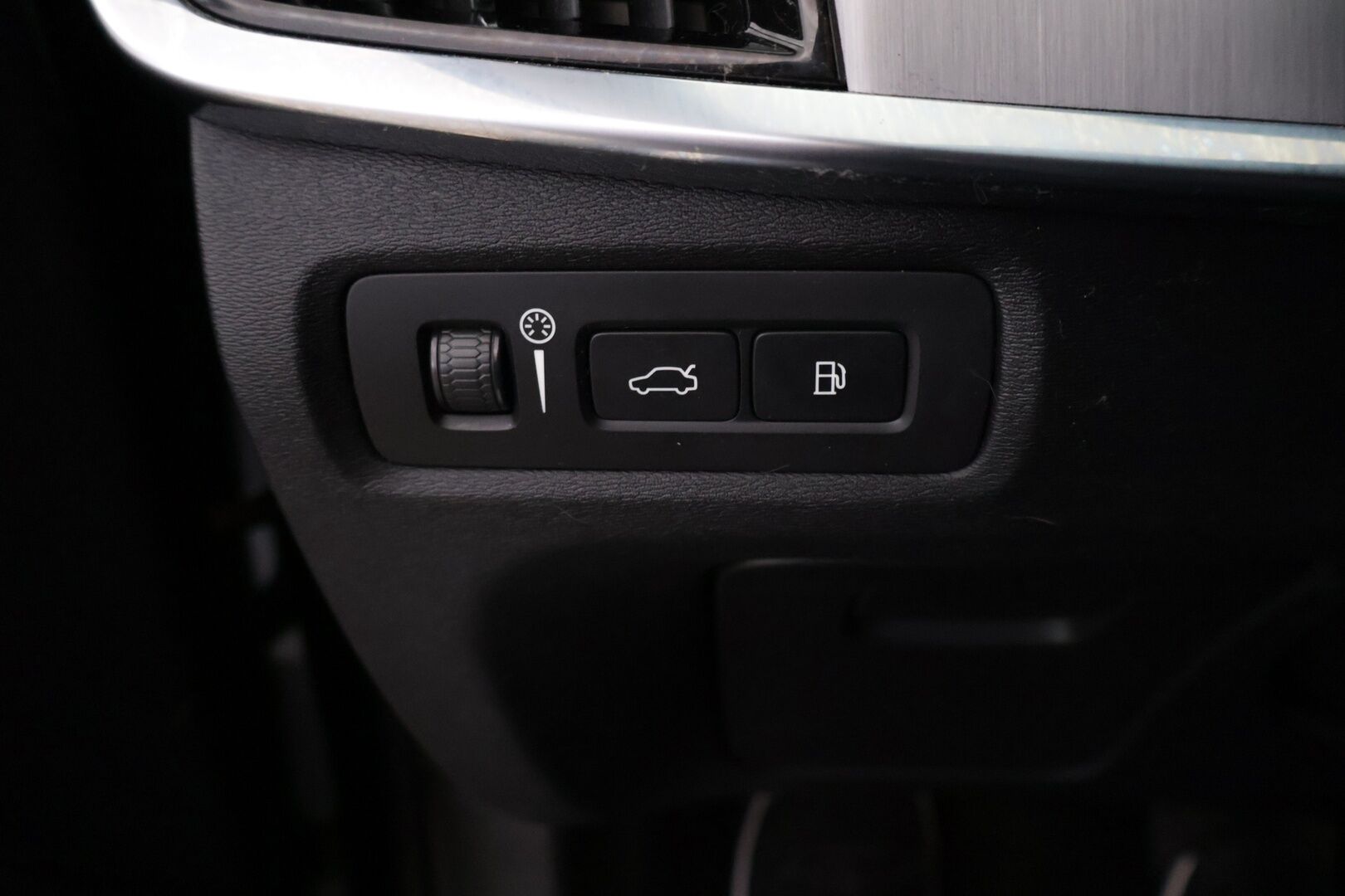 Volvo V90 2020 T8 TwE AWD Momentum aut - | Juuri katsastettu | Akku kuntotarkastettu | ACC | Pilot Assist | Panorama | Carplay | Koukku | 2x renkaat | - KORKO VAIN 3,99 %