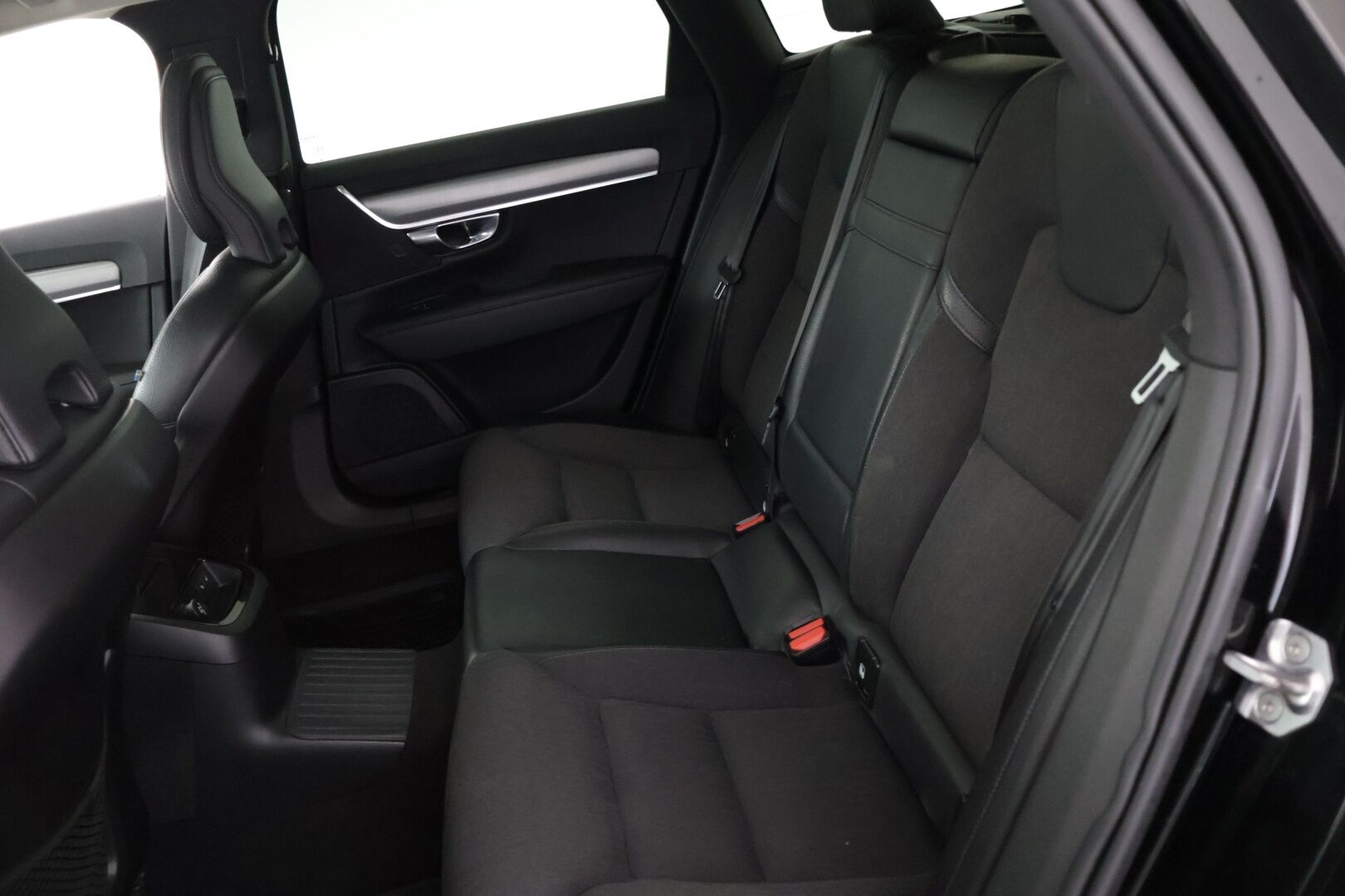 Volvo V90 2020 T8 TwE AWD Momentum aut - | Juuri katsastettu | Akku kuntotarkastettu | ACC | Pilot Assist | Panorama | Carplay | Koukku | 2x renkaat | - KORKO VAIN 3,99 %