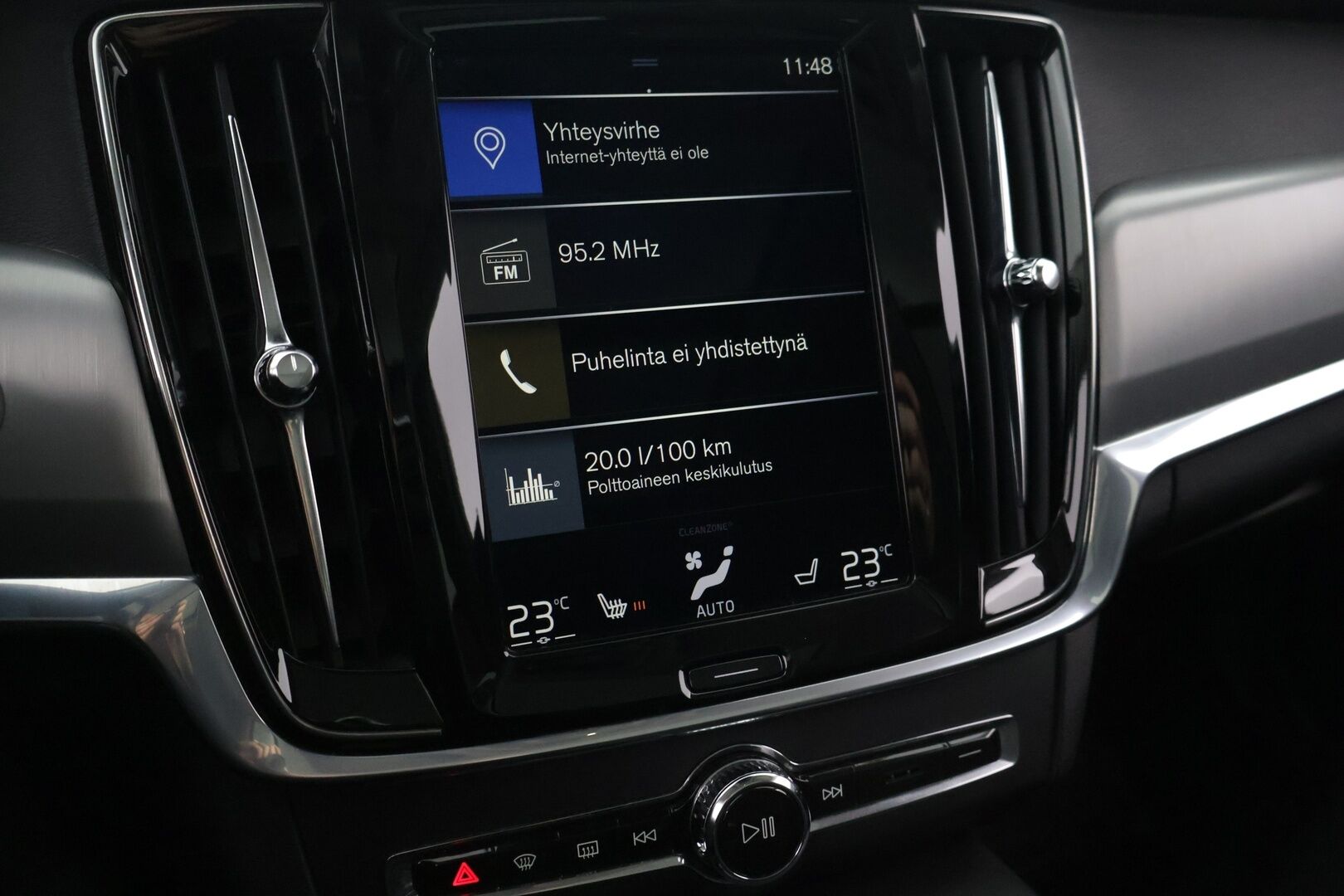 Volvo V90 2020 T8 TwE AWD Momentum aut - | Juuri katsastettu | Akku kuntotarkastettu | ACC | Pilot Assist | Panorama | Carplay | Koukku | 2x renkaat | - KORKO VAIN 3,99 %